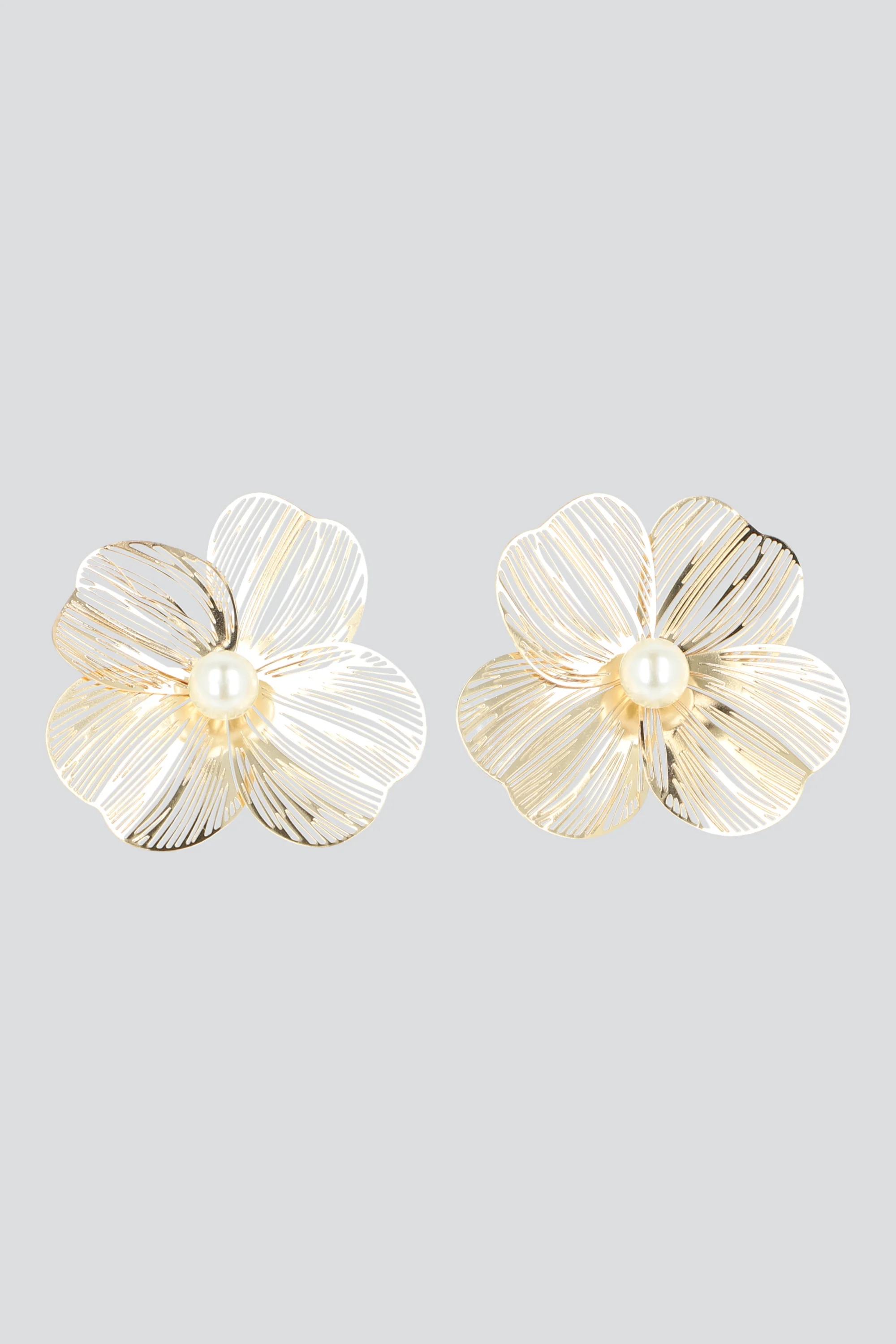 Aretes flor calada metal