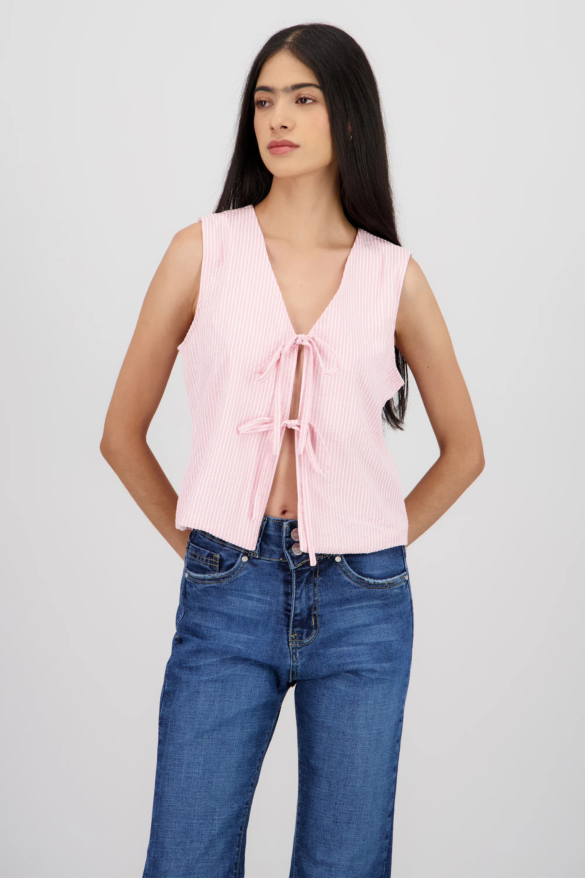 Blusa cuello v detalle moños rayas - Image 2