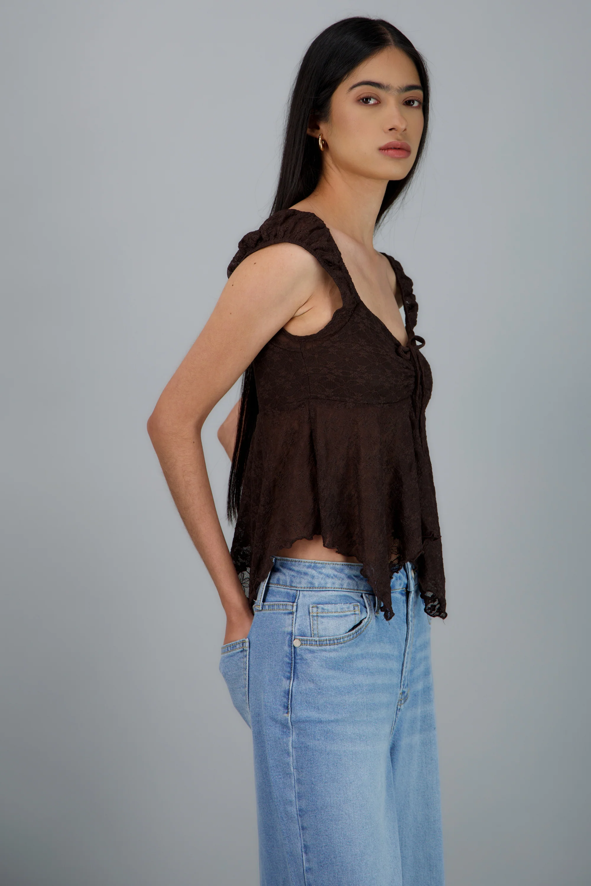 Blusa encaje asimetrica manga corta - Image 3