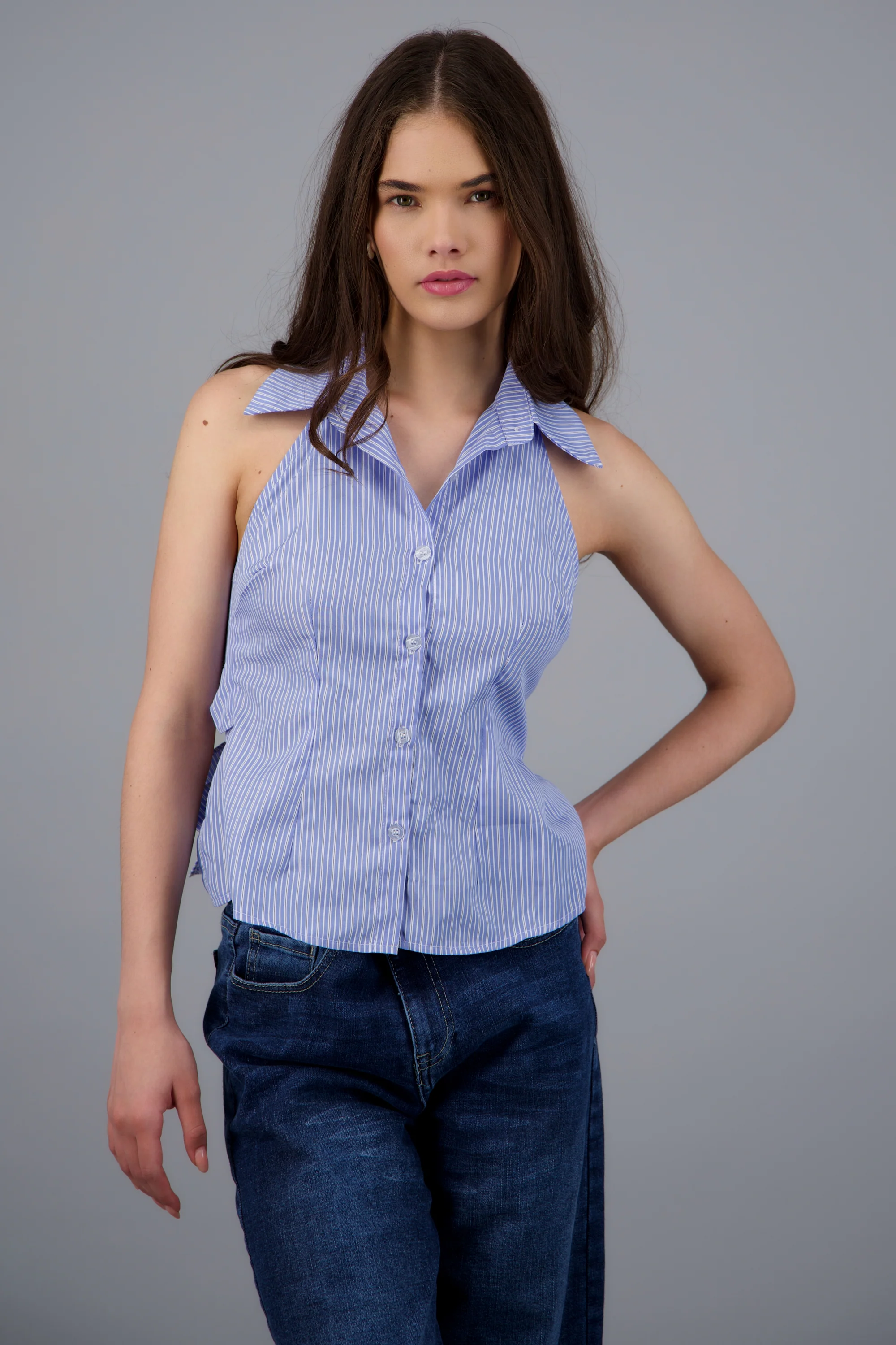 Blusa halter sin mangas amarre en espalda - Image 2