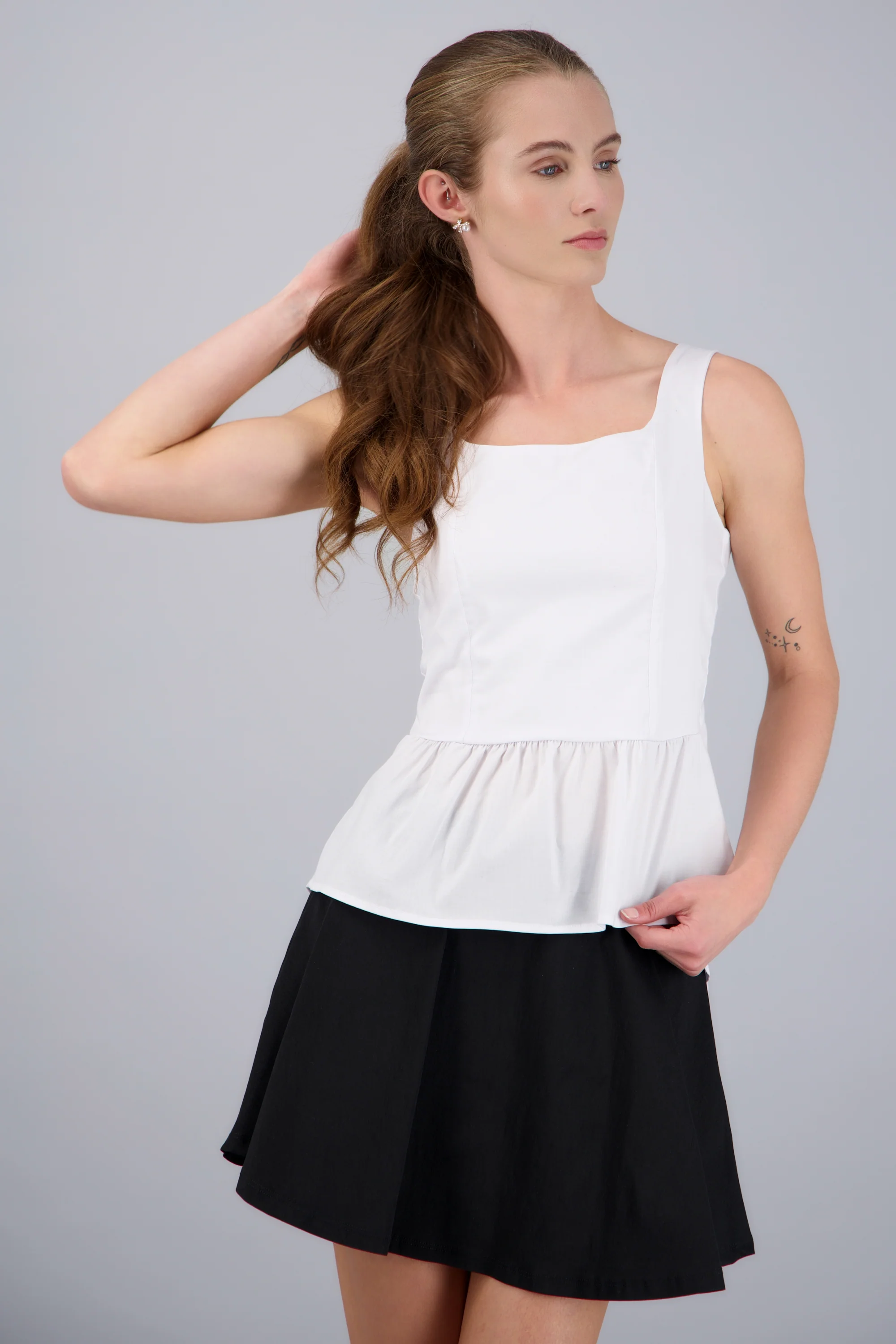 Blusa tirantes detalle peplum - Image 6