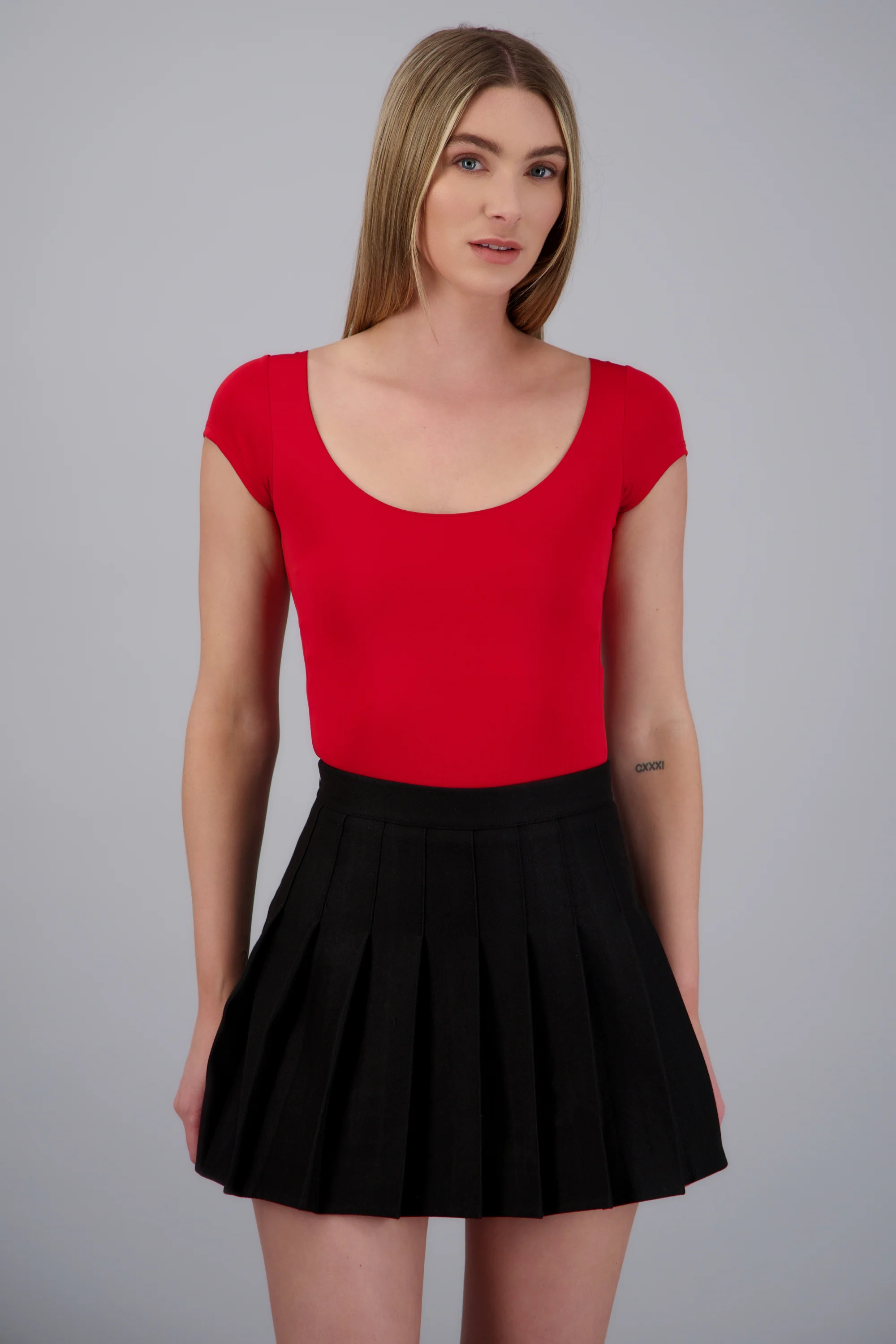 BODYSUIT ESCOTE REDONDO M/C LISO