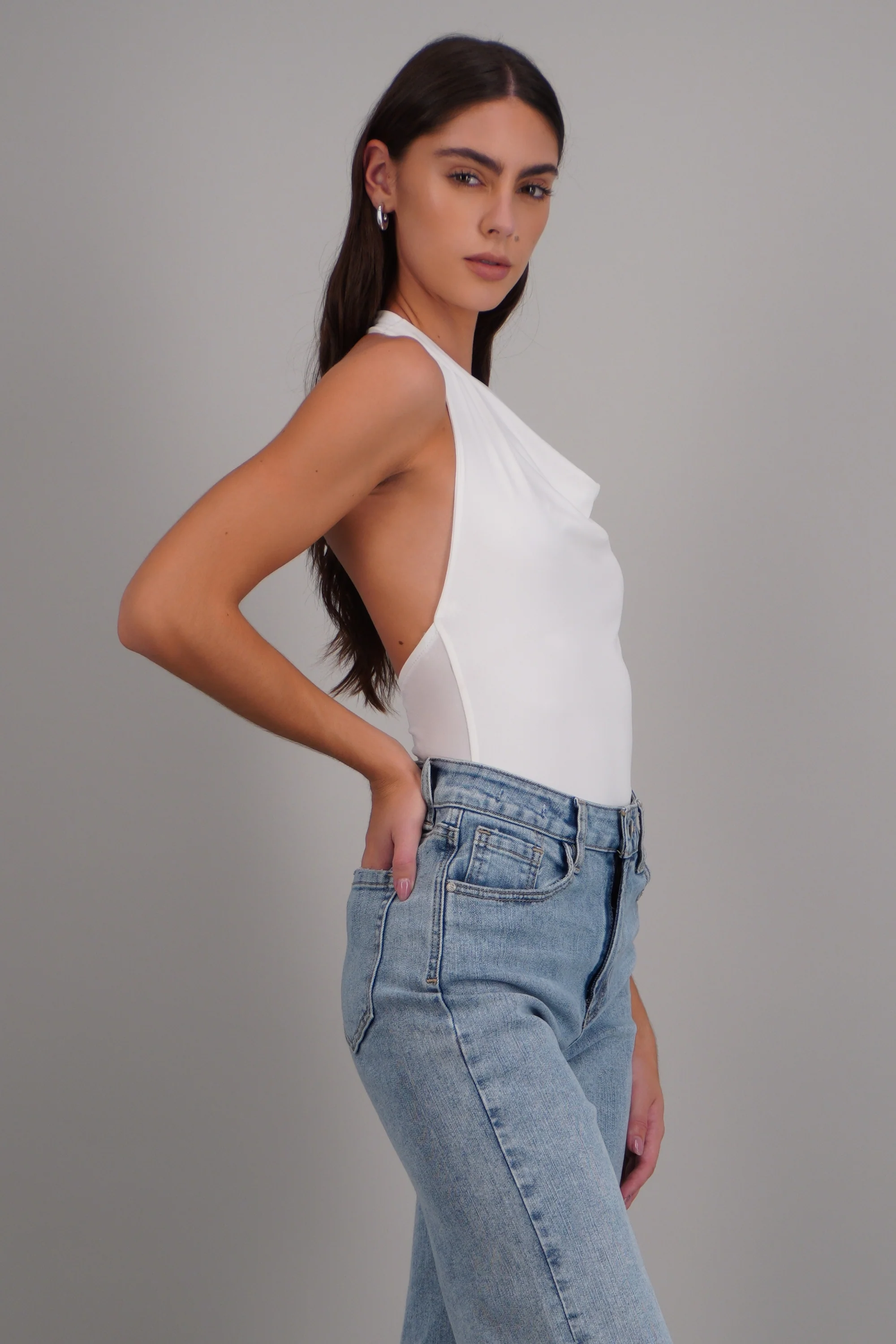 BODYSUIT HALTER ESCOTE CASCADA DRAPEADO - Image 2
