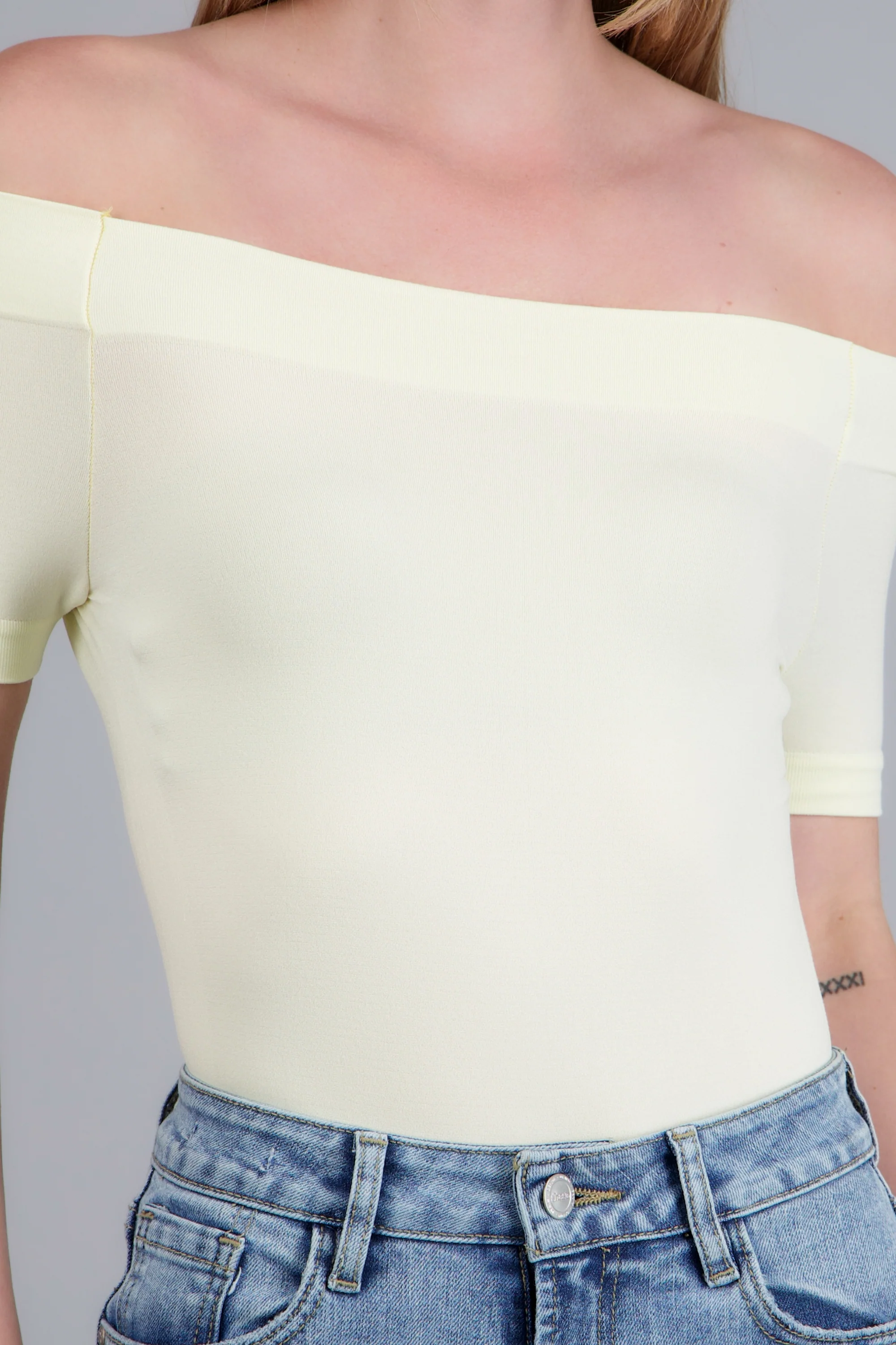 Bodysuit Liso Hombros Descubiertos - Image 5