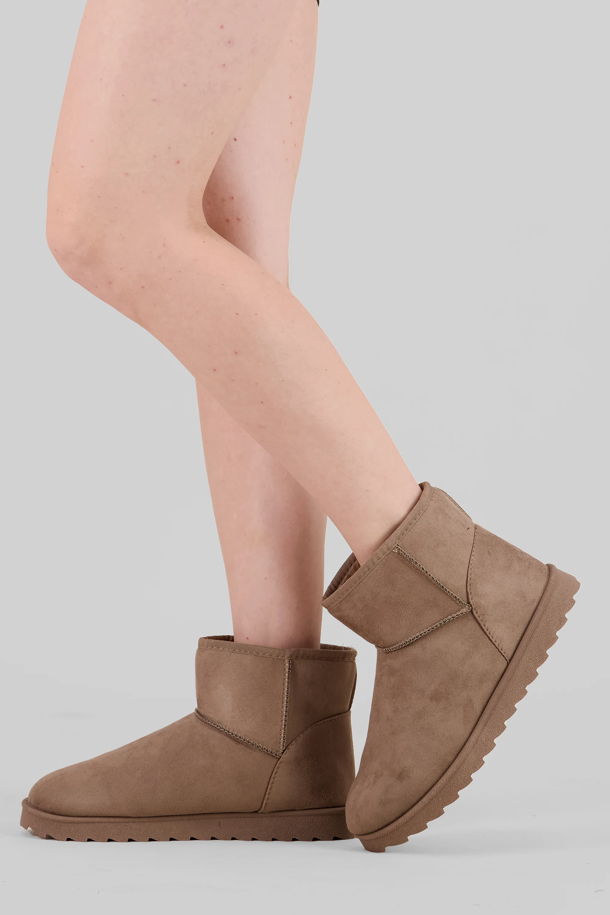 Bota invierno corta peluche
