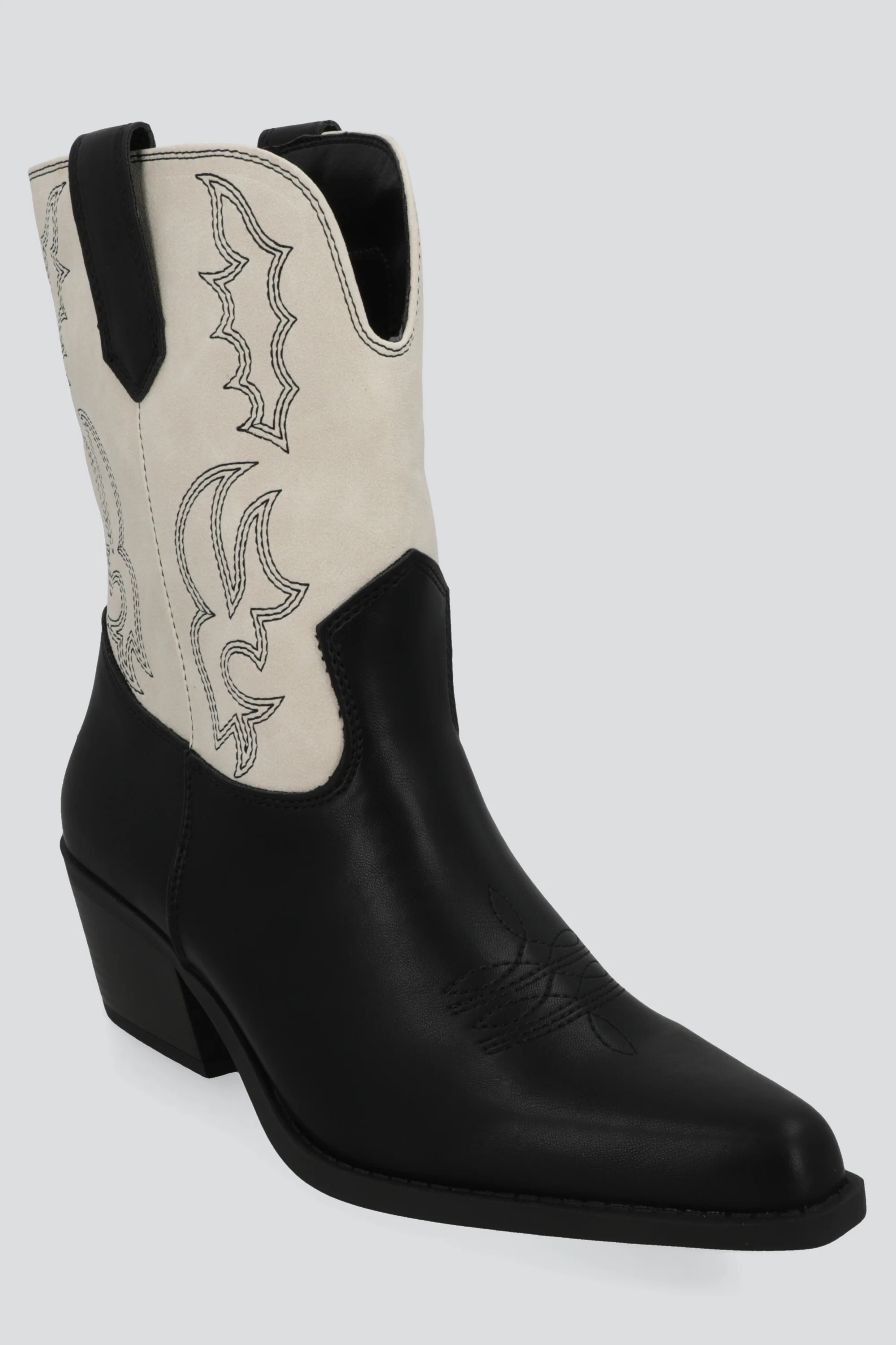 Bota vaquera bordada contrsaste - Image 5