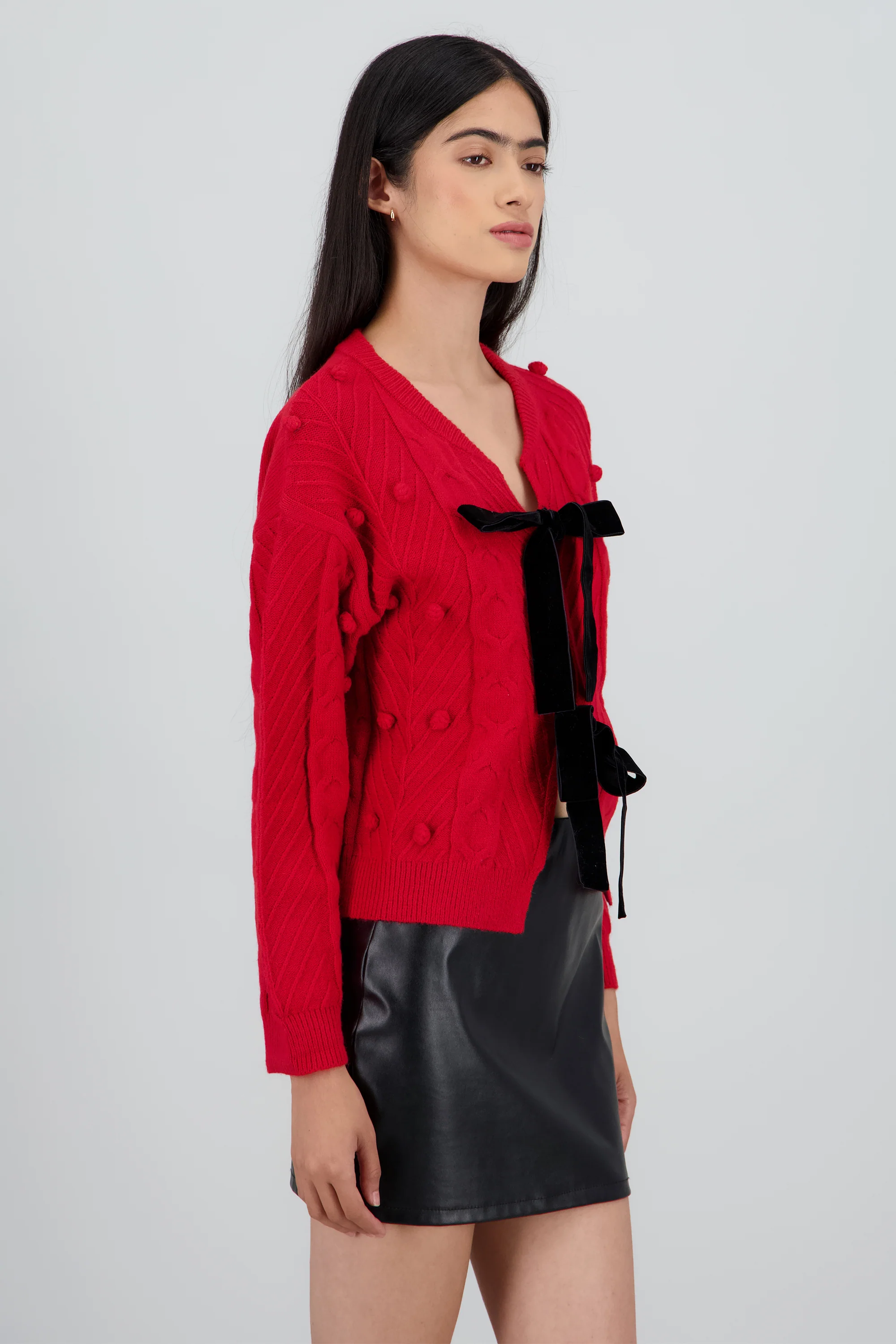 Cardigan liso con monos - Image 4