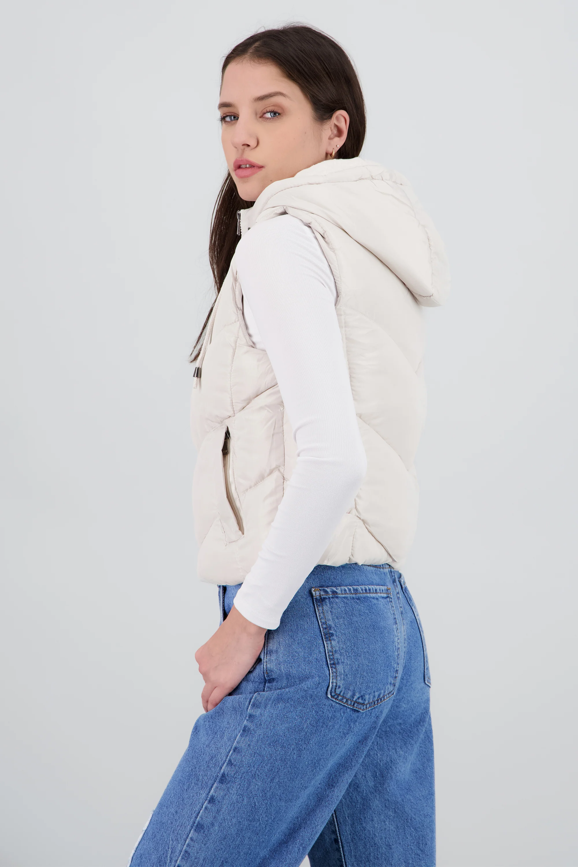 Chaleco capitonado con gorro - Image 3