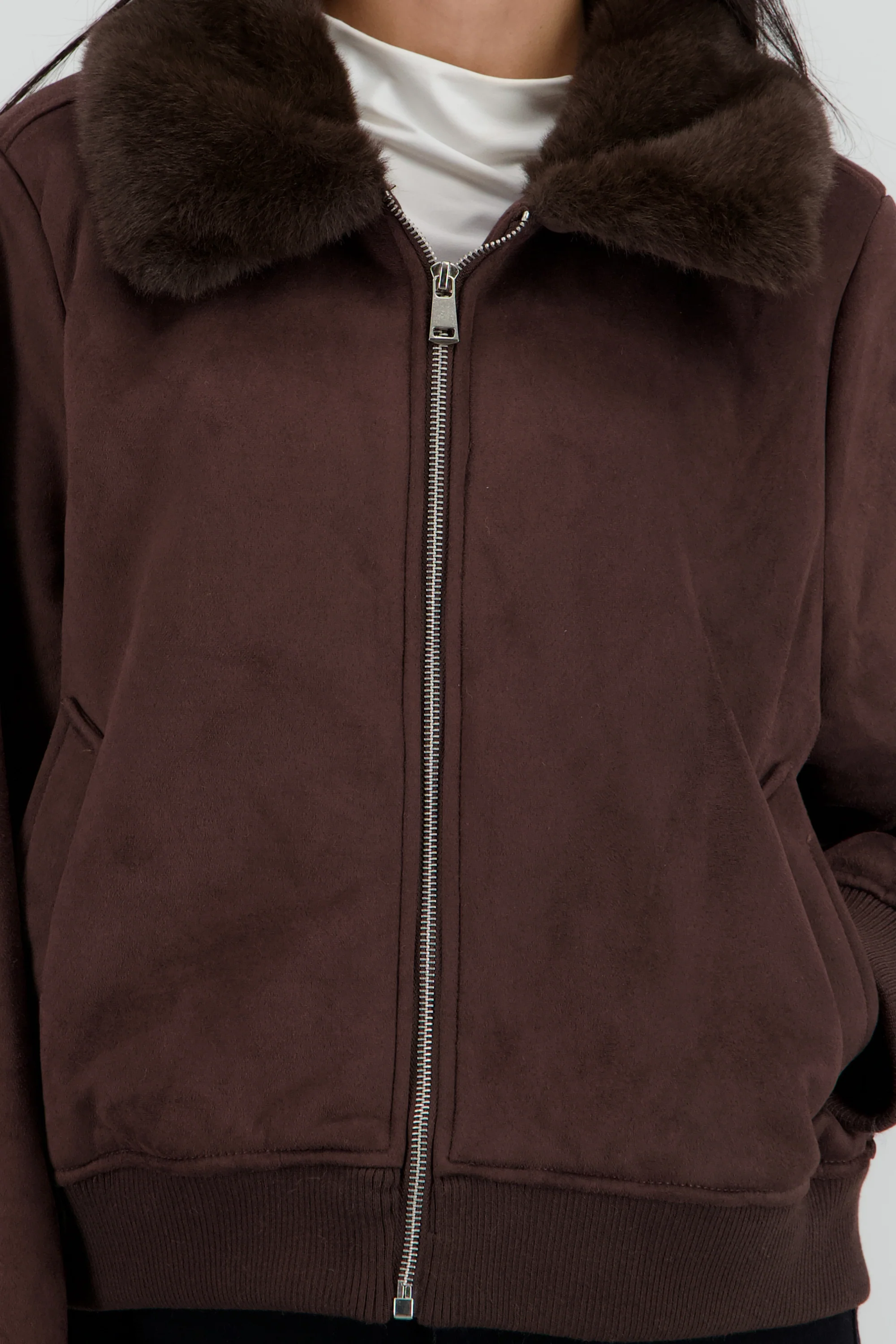 Chamarra lisa con cuello peluche - Image 5