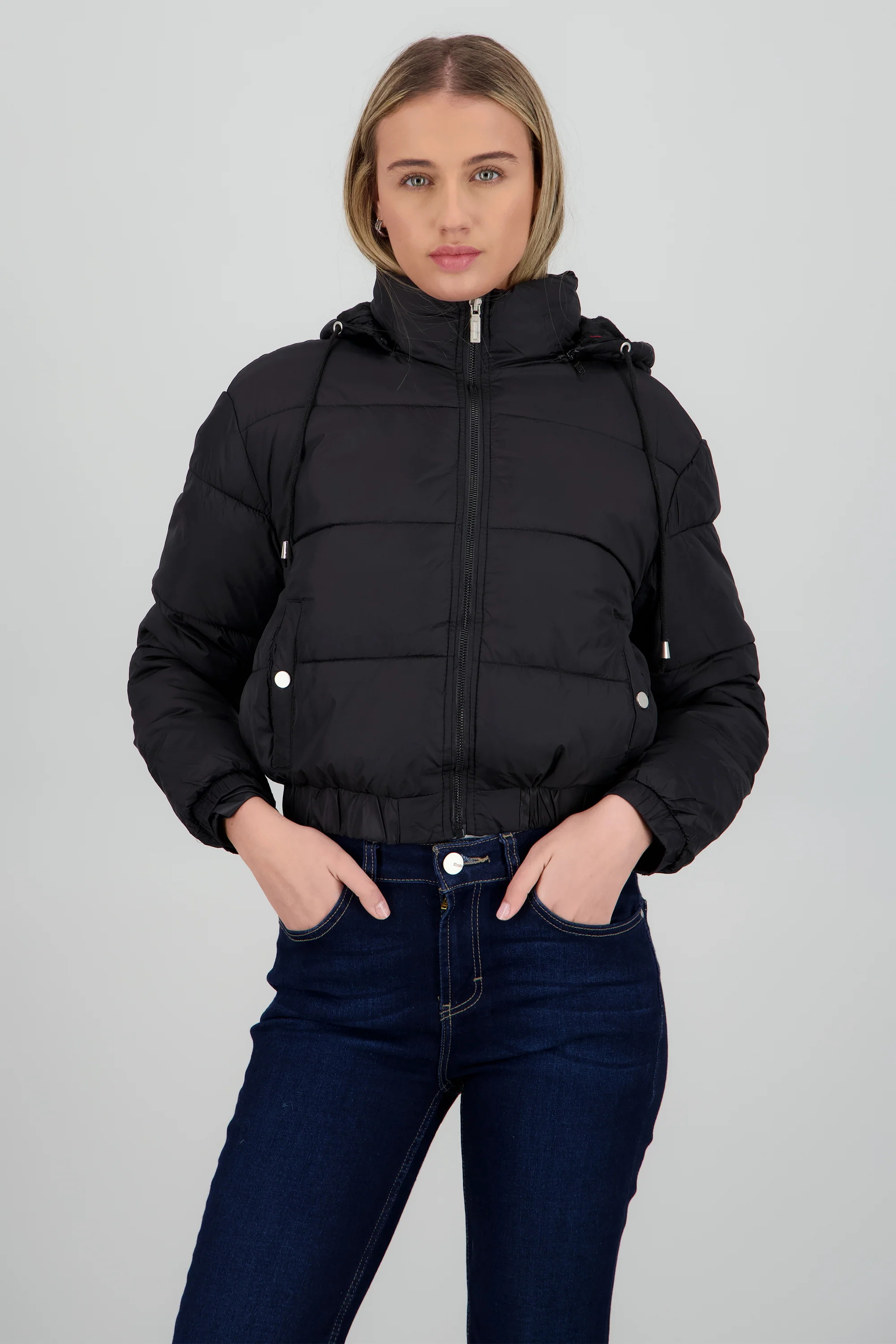 Chamarra puffer con gorro y bolsas - Image 2