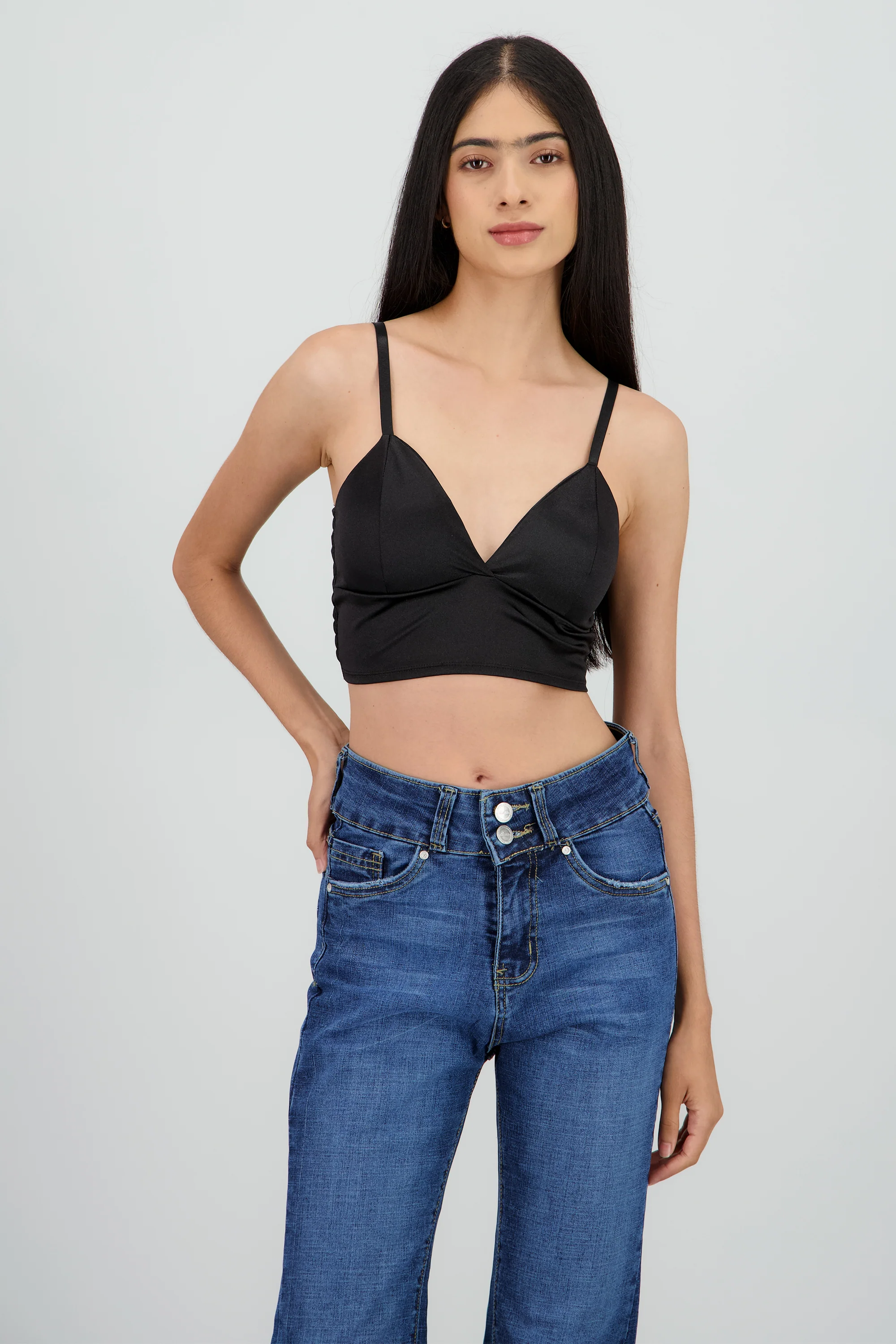 Crop top con copas - Image 2