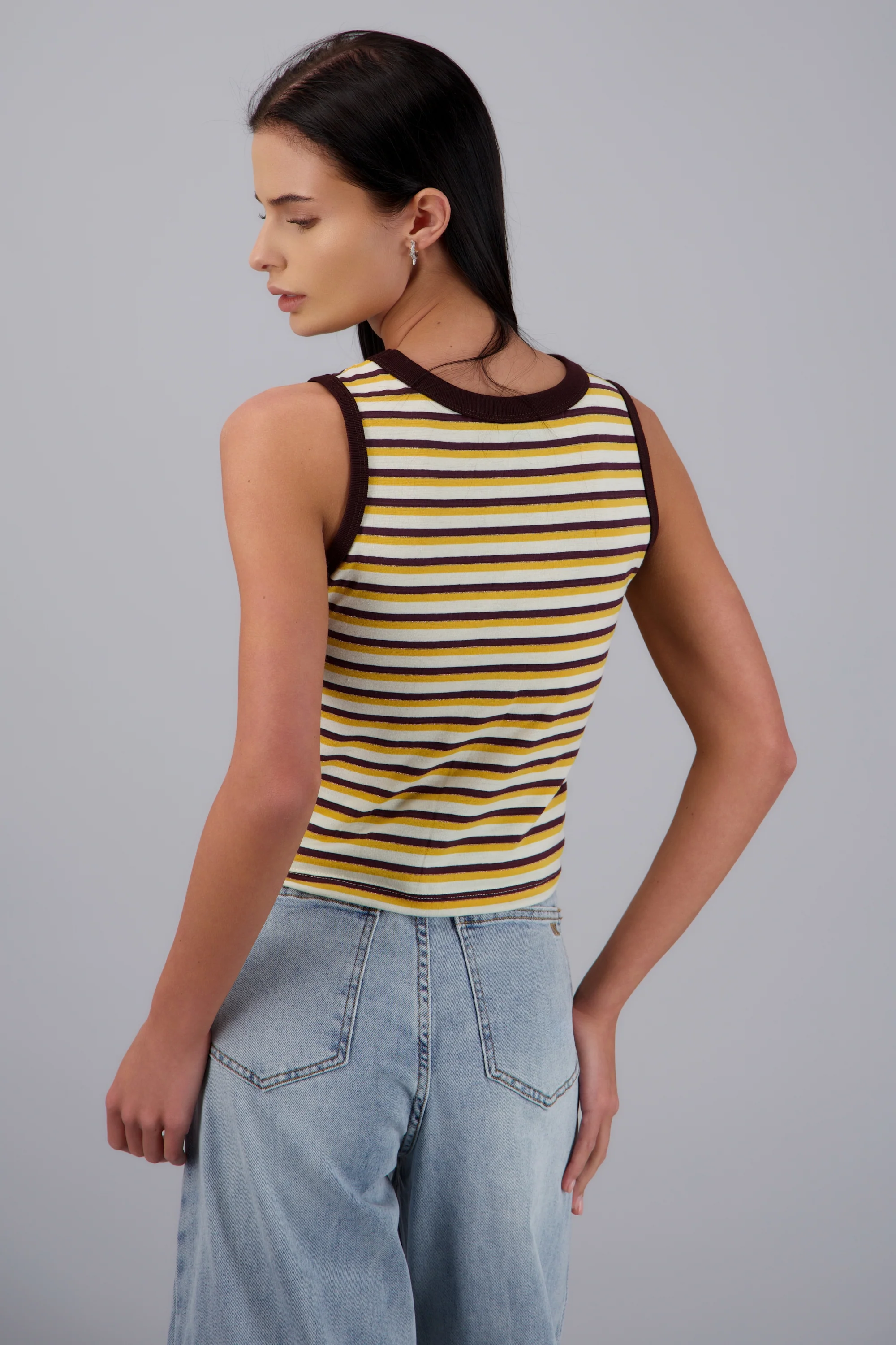 Crop top lineas Pluto bordado - Image 4