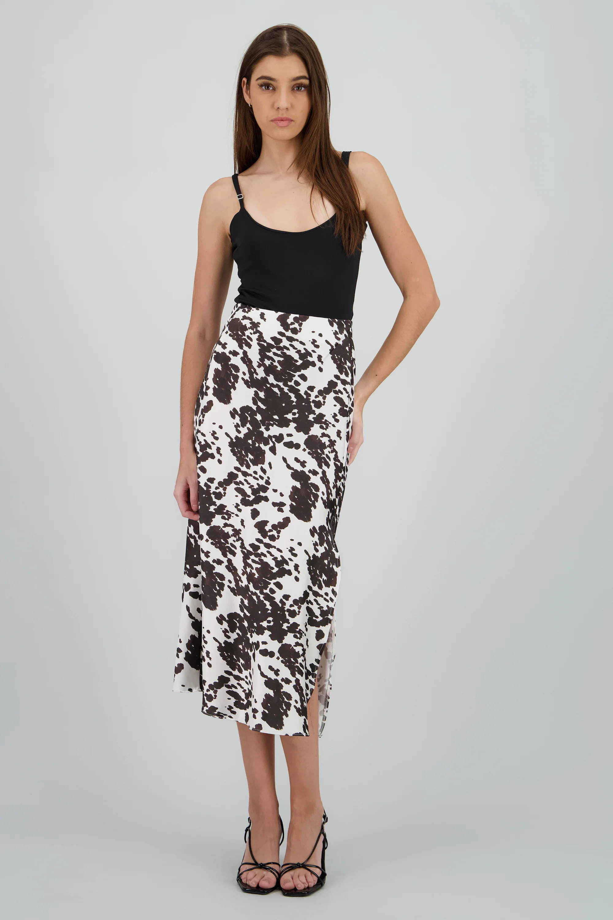 Falda maxi satinada estampado vaca