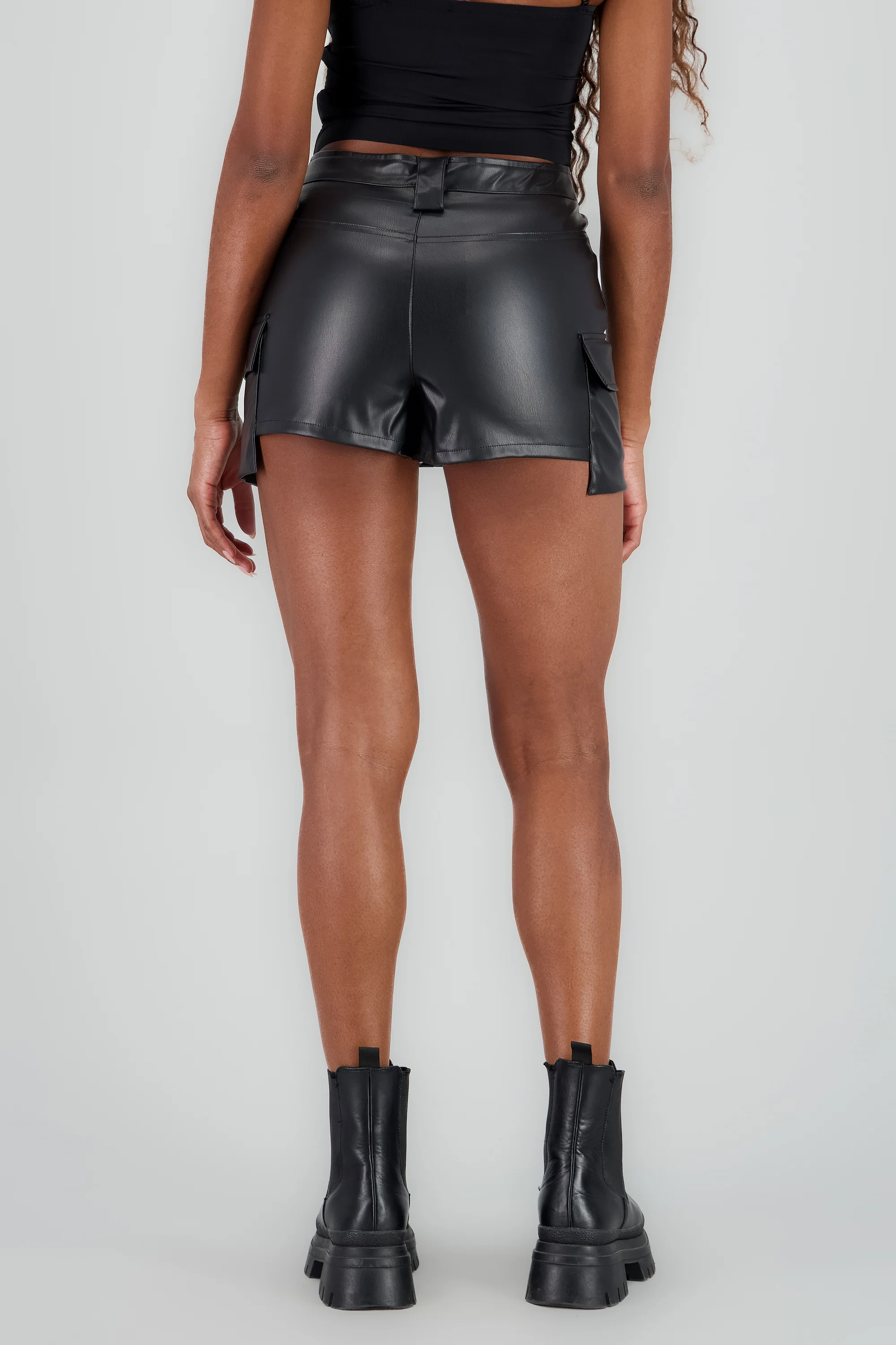 Falda pu cargo - Image 6