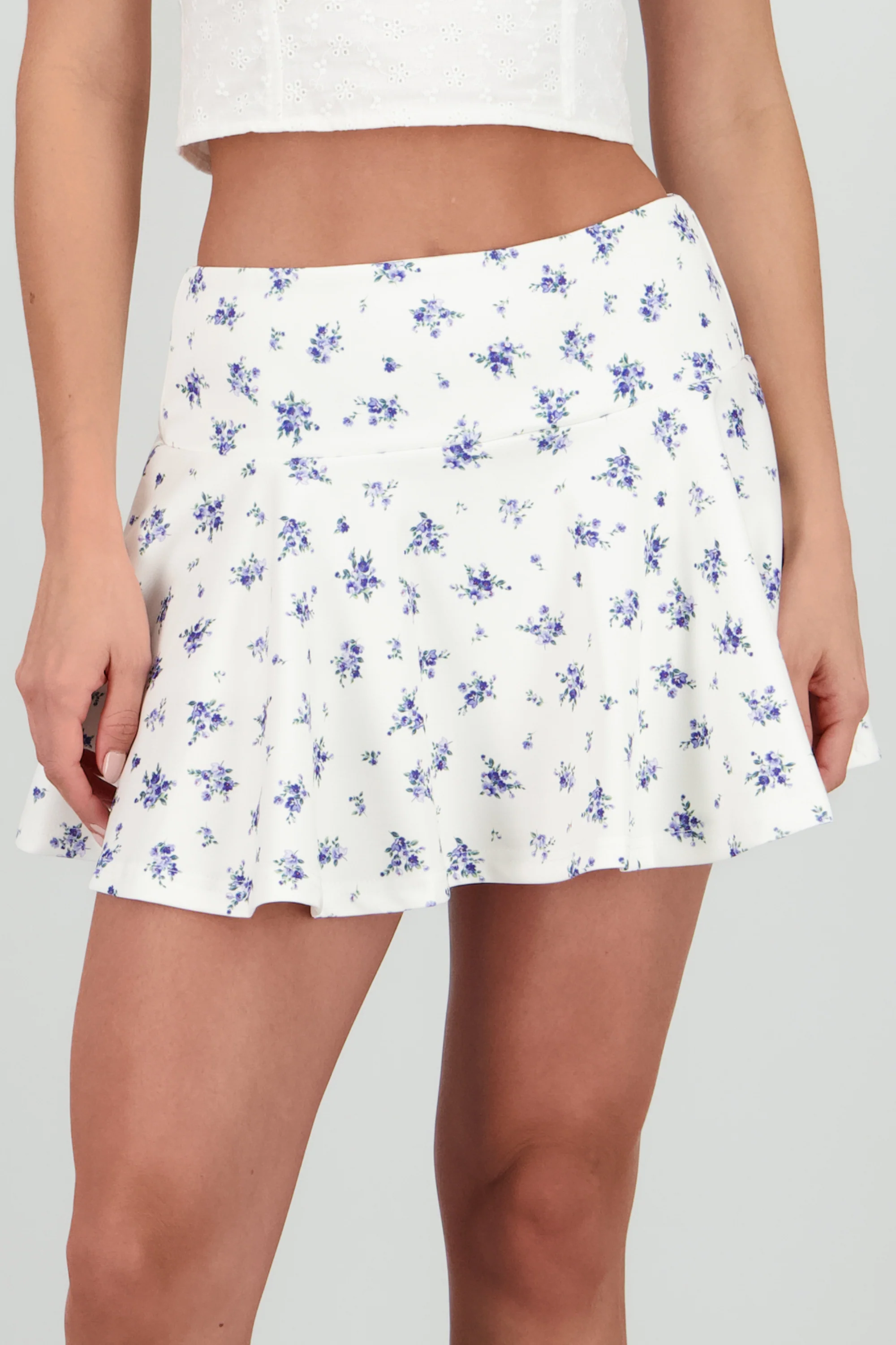 Falda short skater estampado flores - Image 5