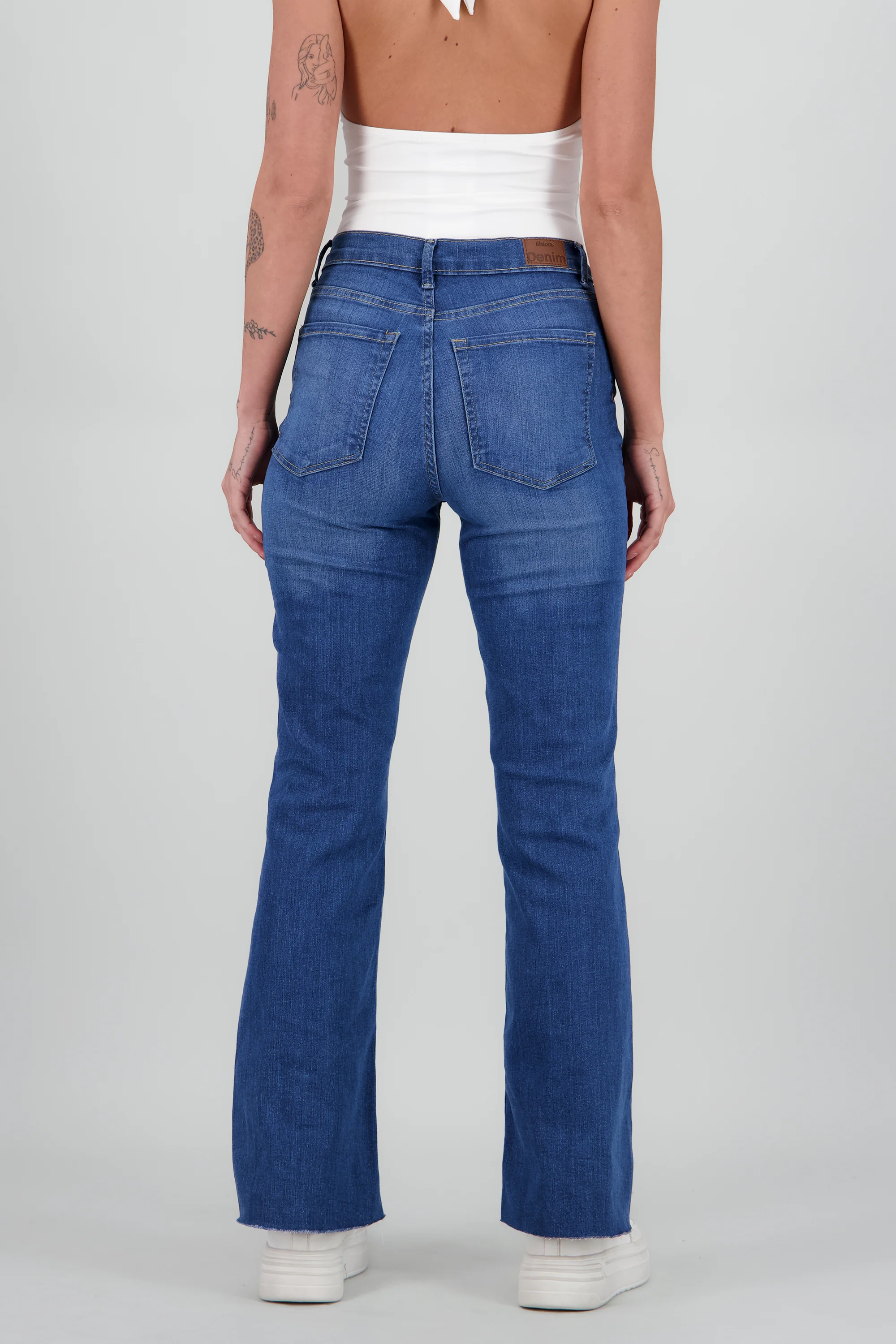 Jeans basicos flare dobladillo - Image 4
