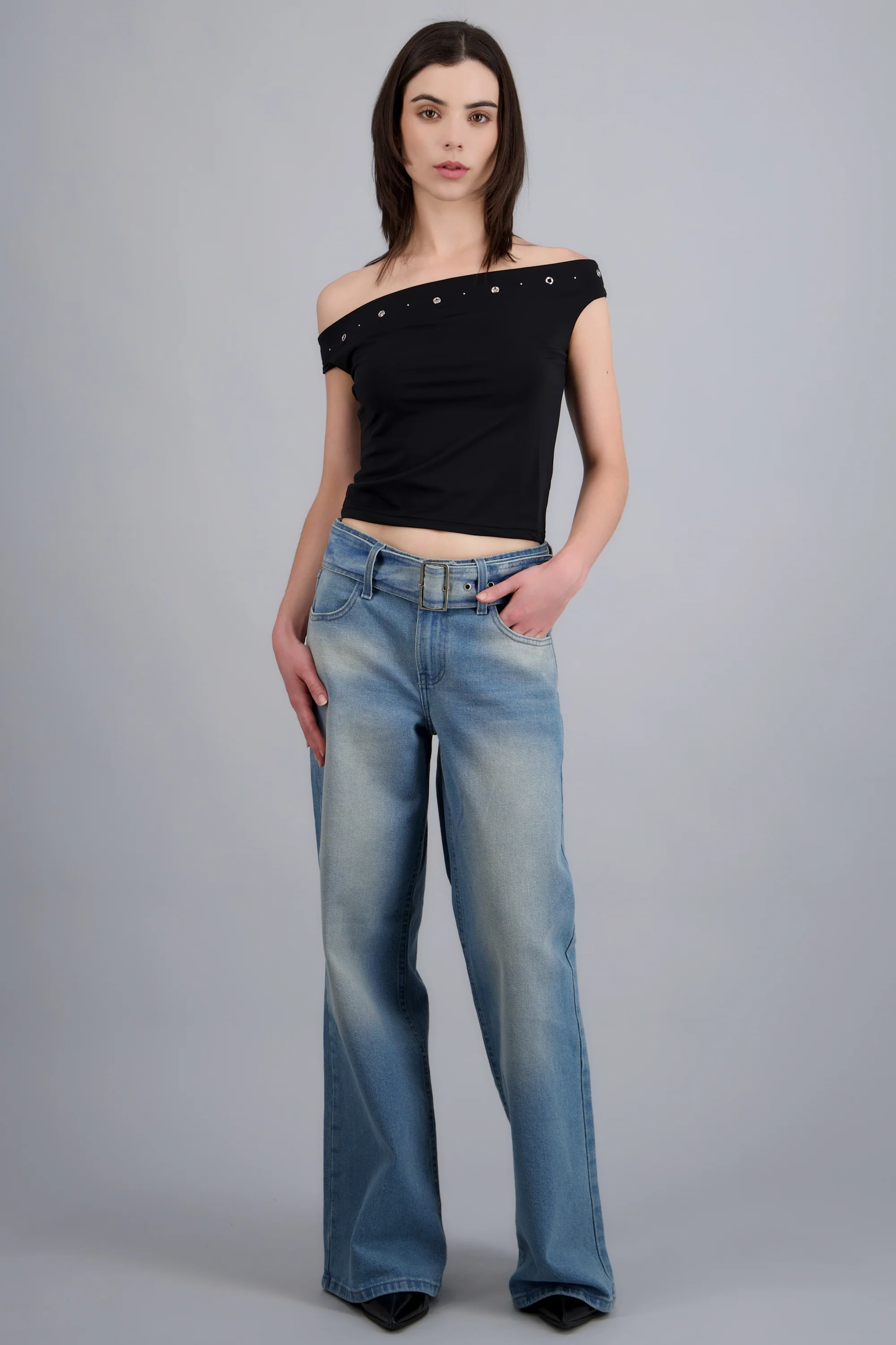 jeans straight detalle cinturon