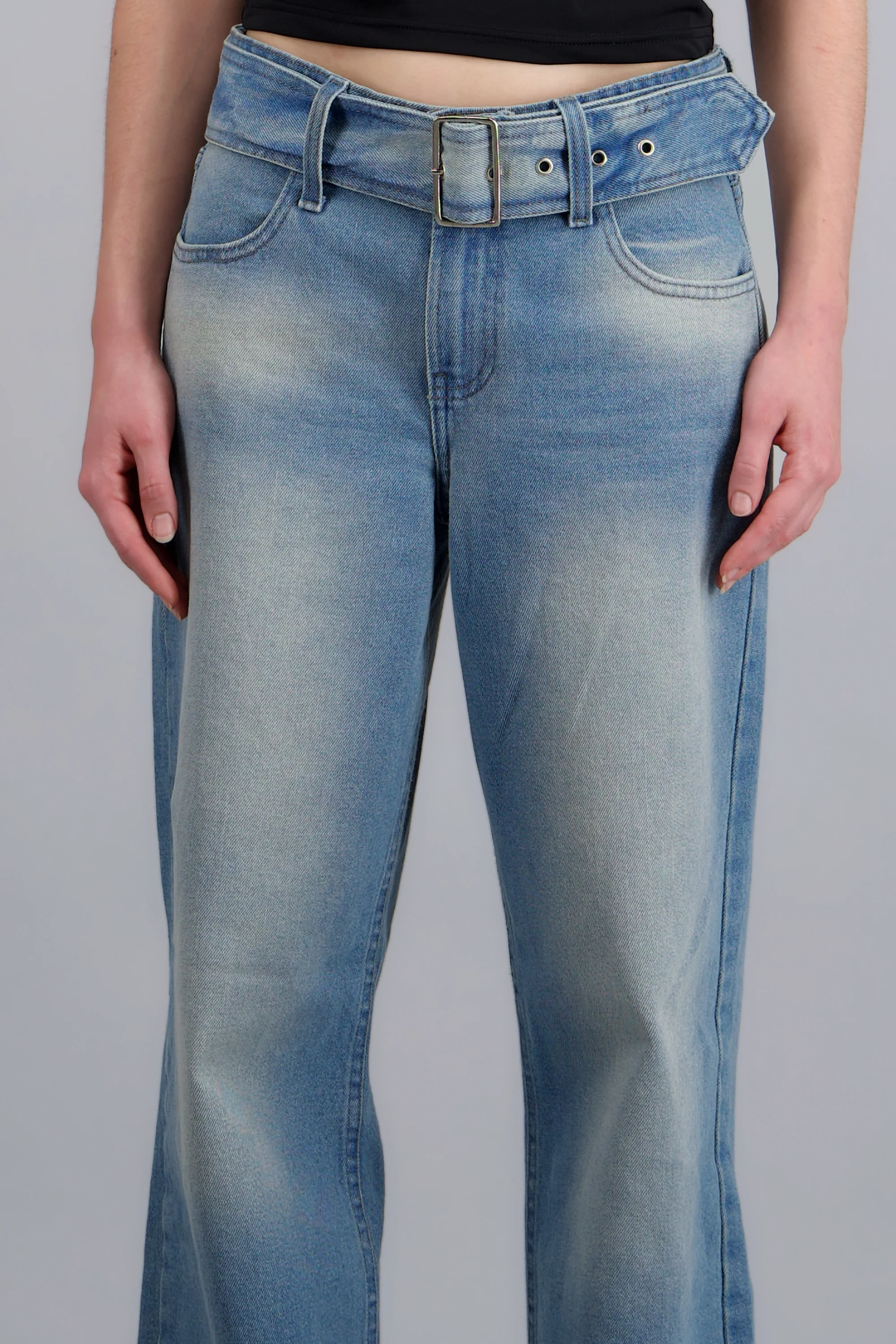 jeans straight detalle cinturon - Image 5