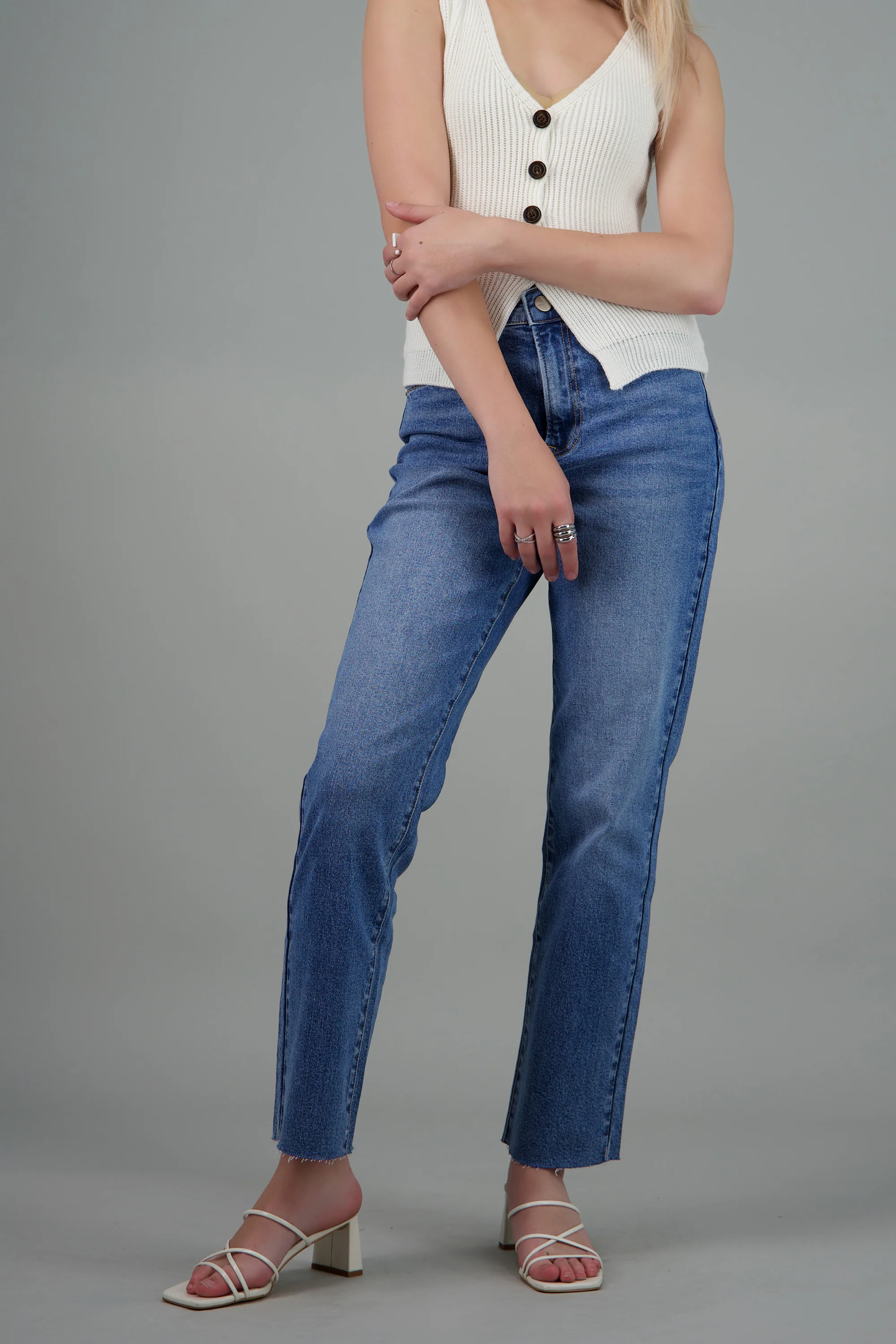 JEANS STRAIGHT AL CORTE - Image 3