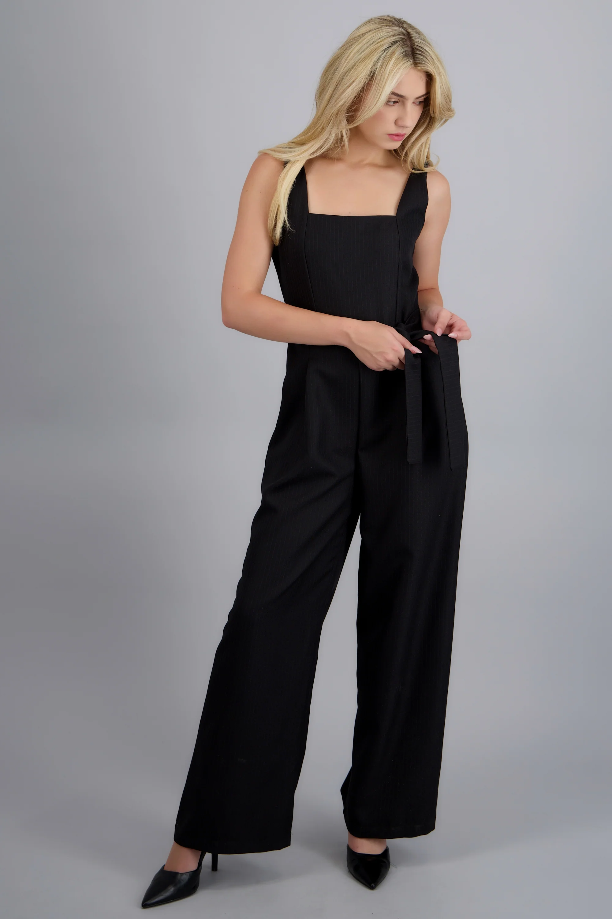 Jumpsuit sastreado esc cuadrado - Image 3