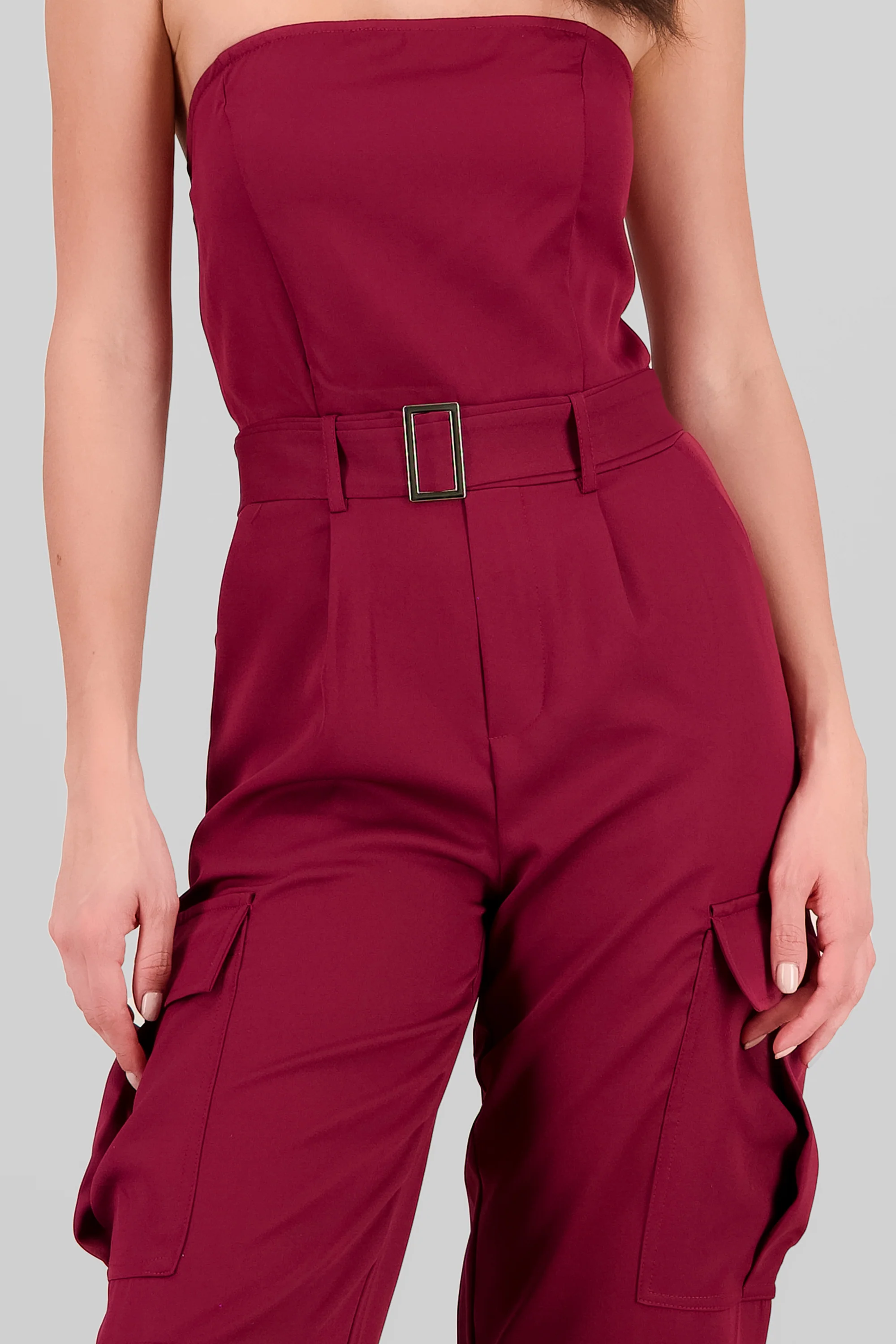 Jumpsuit strapless con bolsas cargo - Image 5