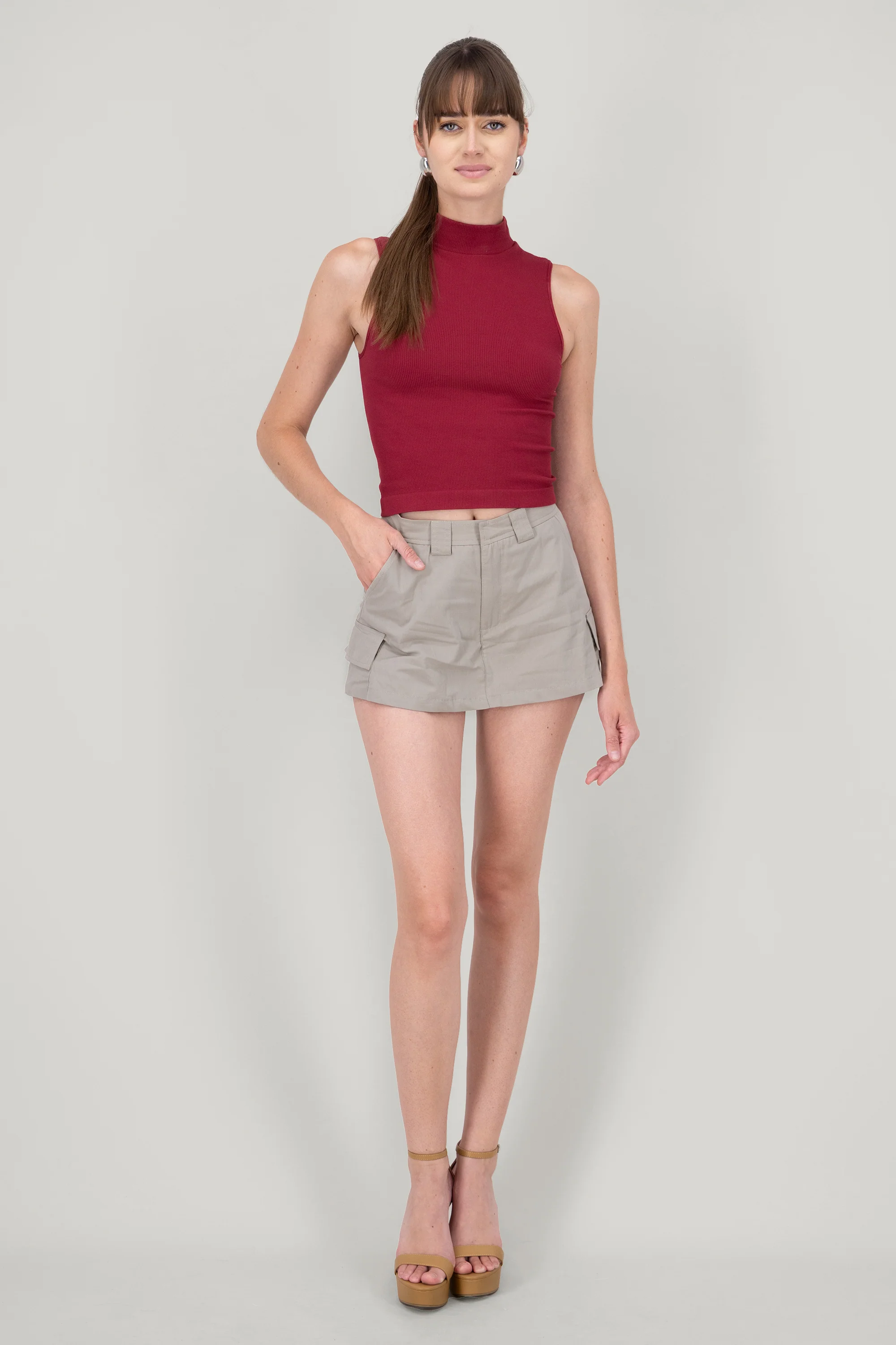 Minifalda short con bolsas cargo