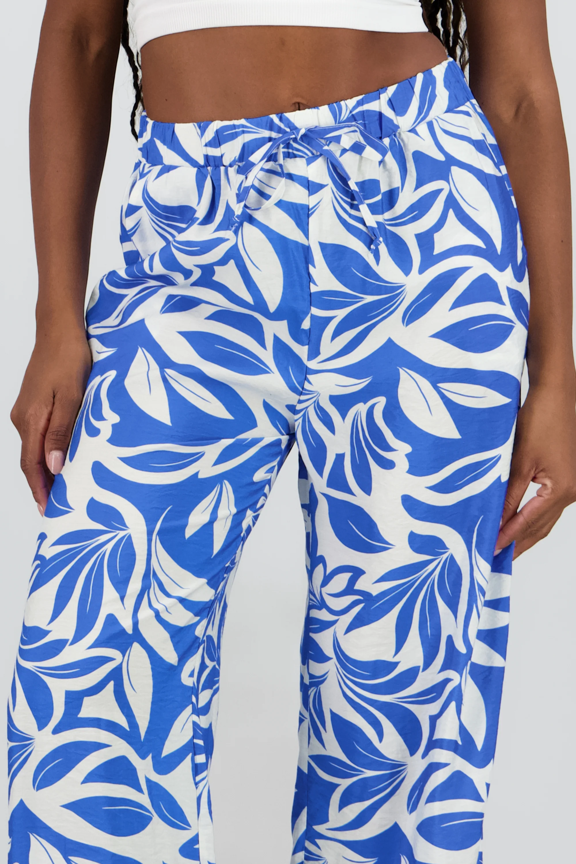 Pantalon amplio estampado flores - Image 5