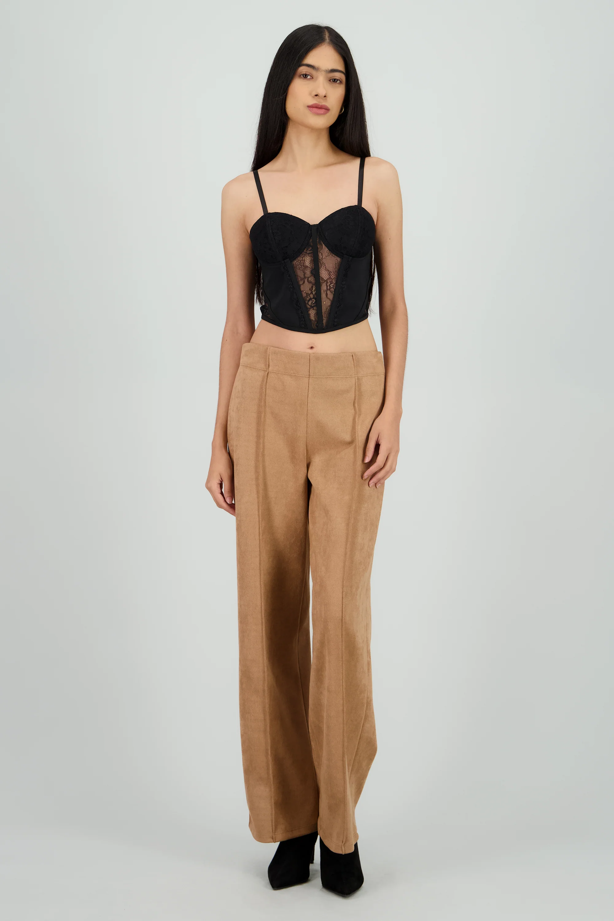 Pantalon amplio suede detalle costura