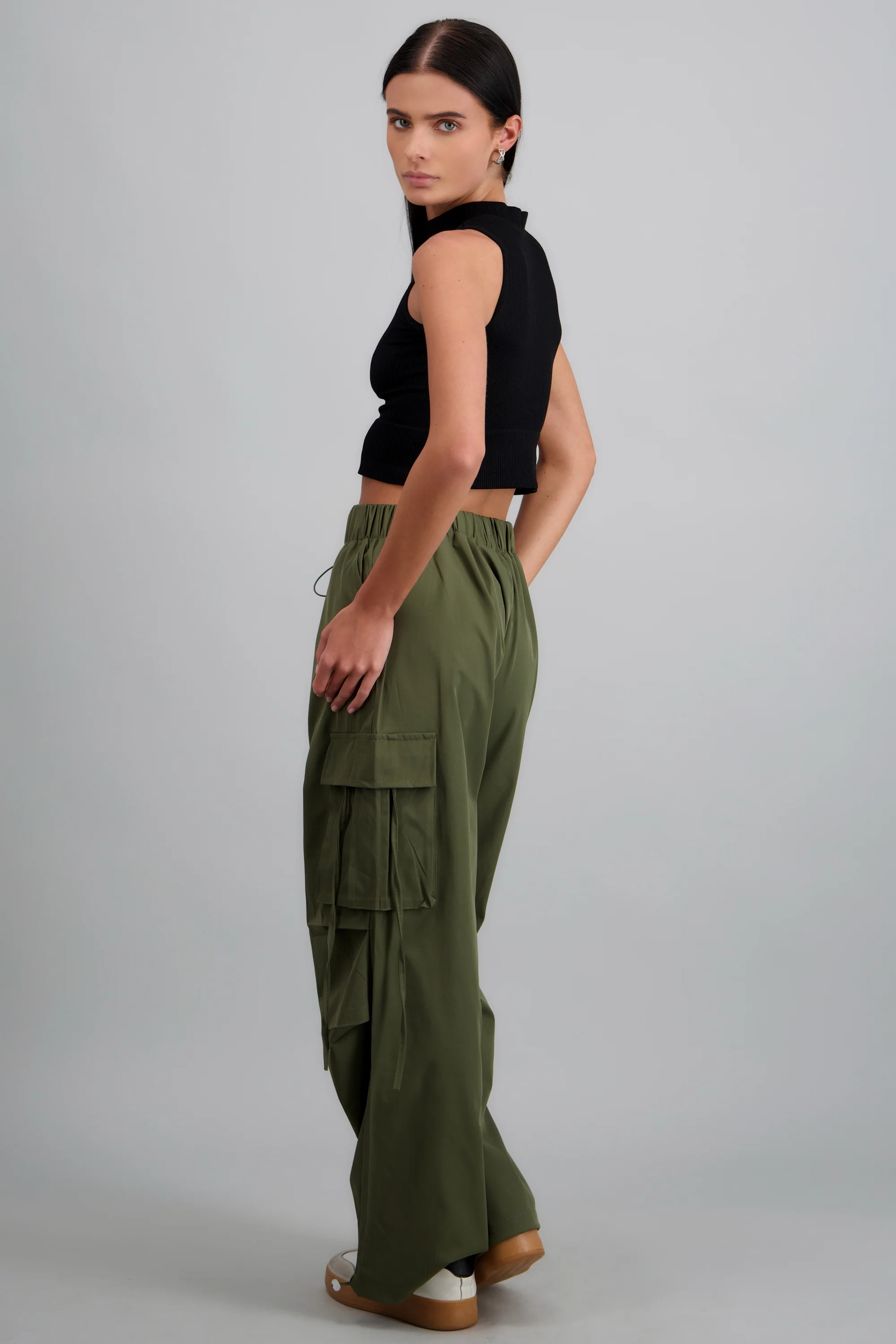 Pantalón cargo con jareta ajustable - Image 4