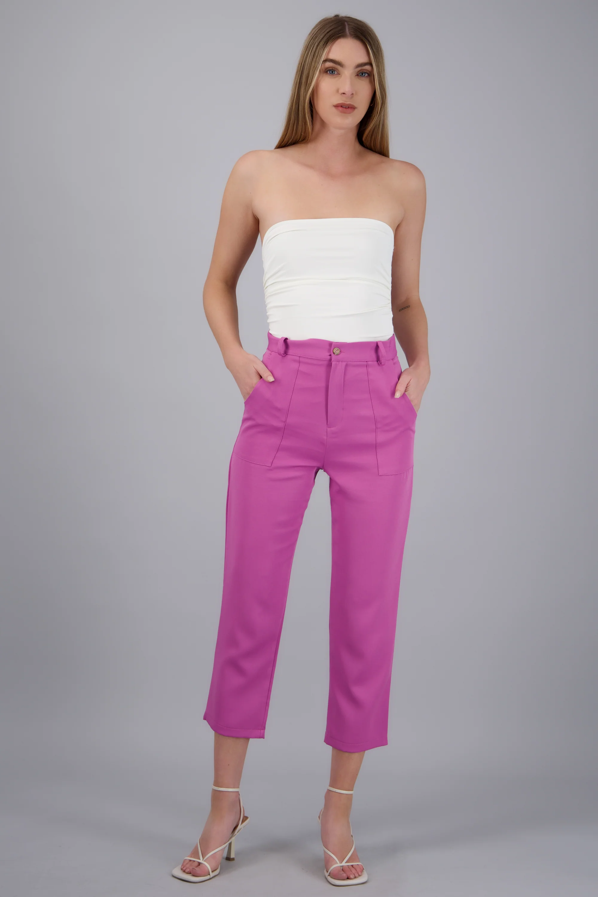 Pantalón Cintura Alta Capri Bolsas