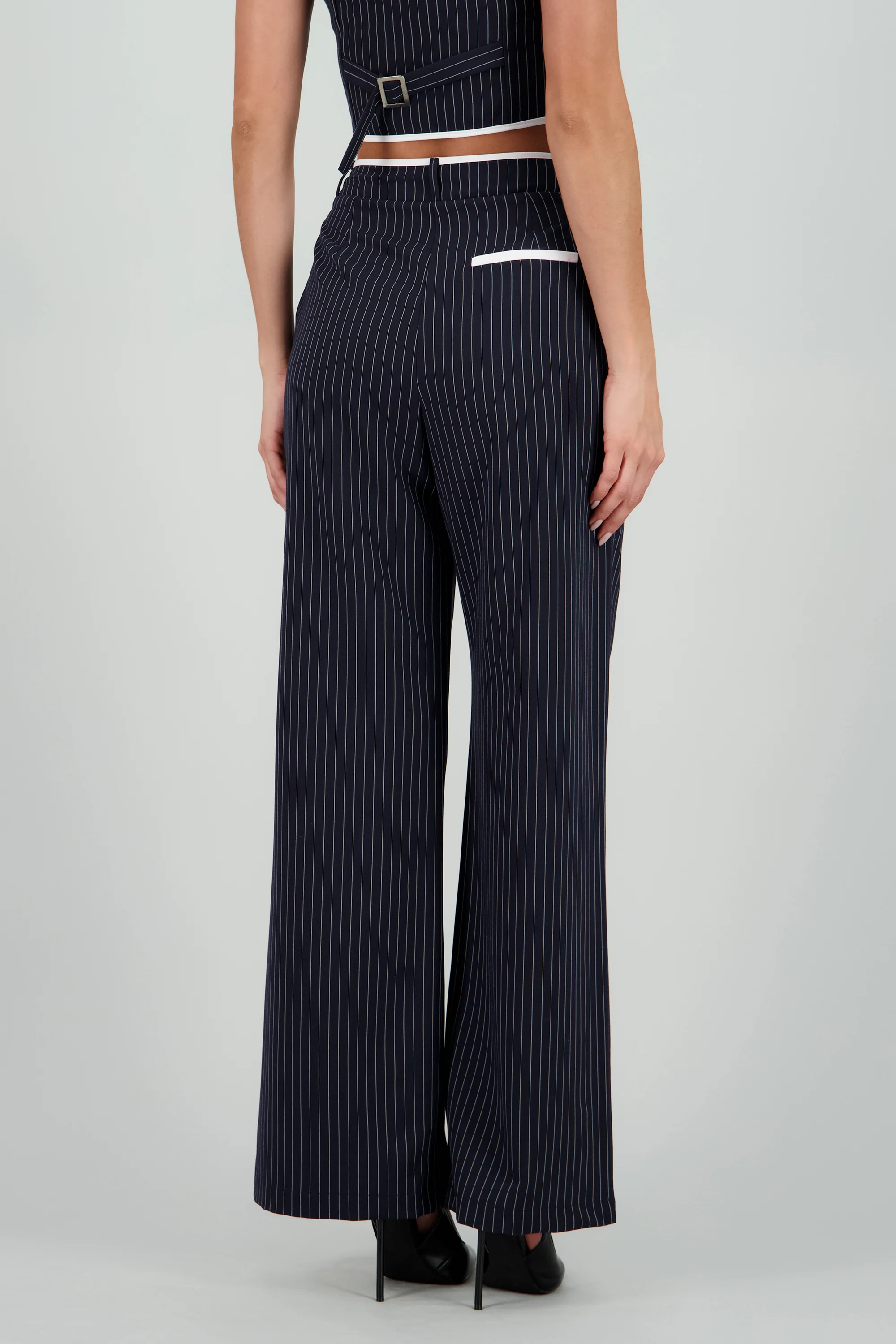Pantalon con pinzas de rayas con contrastes - Image 4