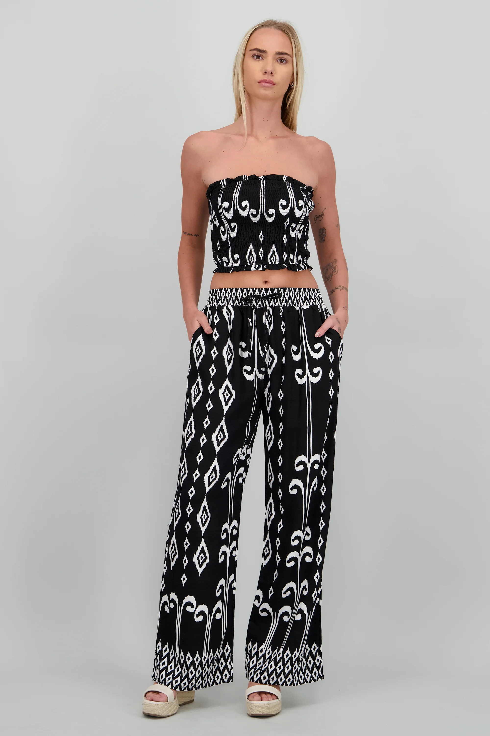 Pantalon estampado amplio