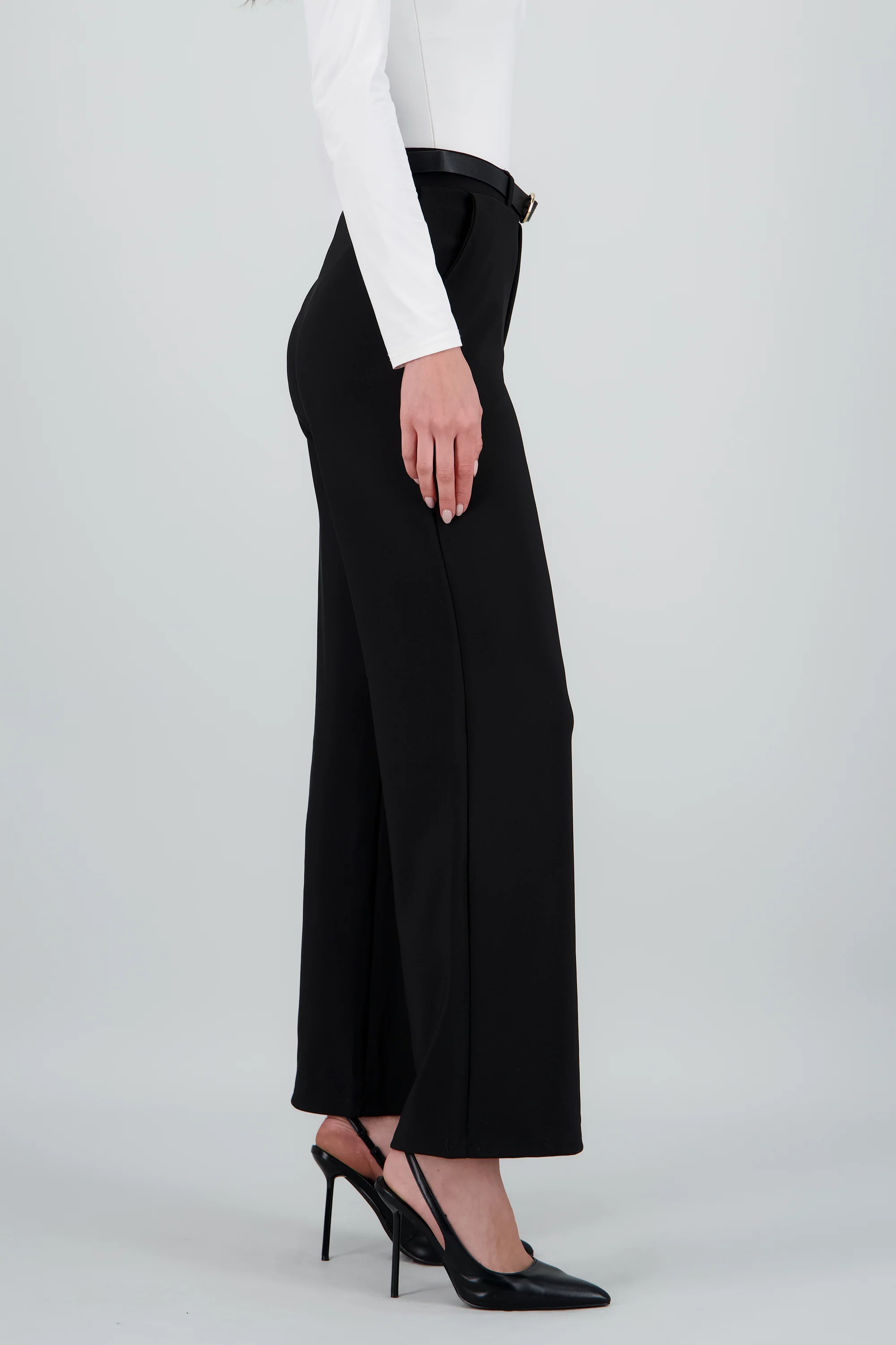 Pantalon estilo recto con cinturon - Image 3