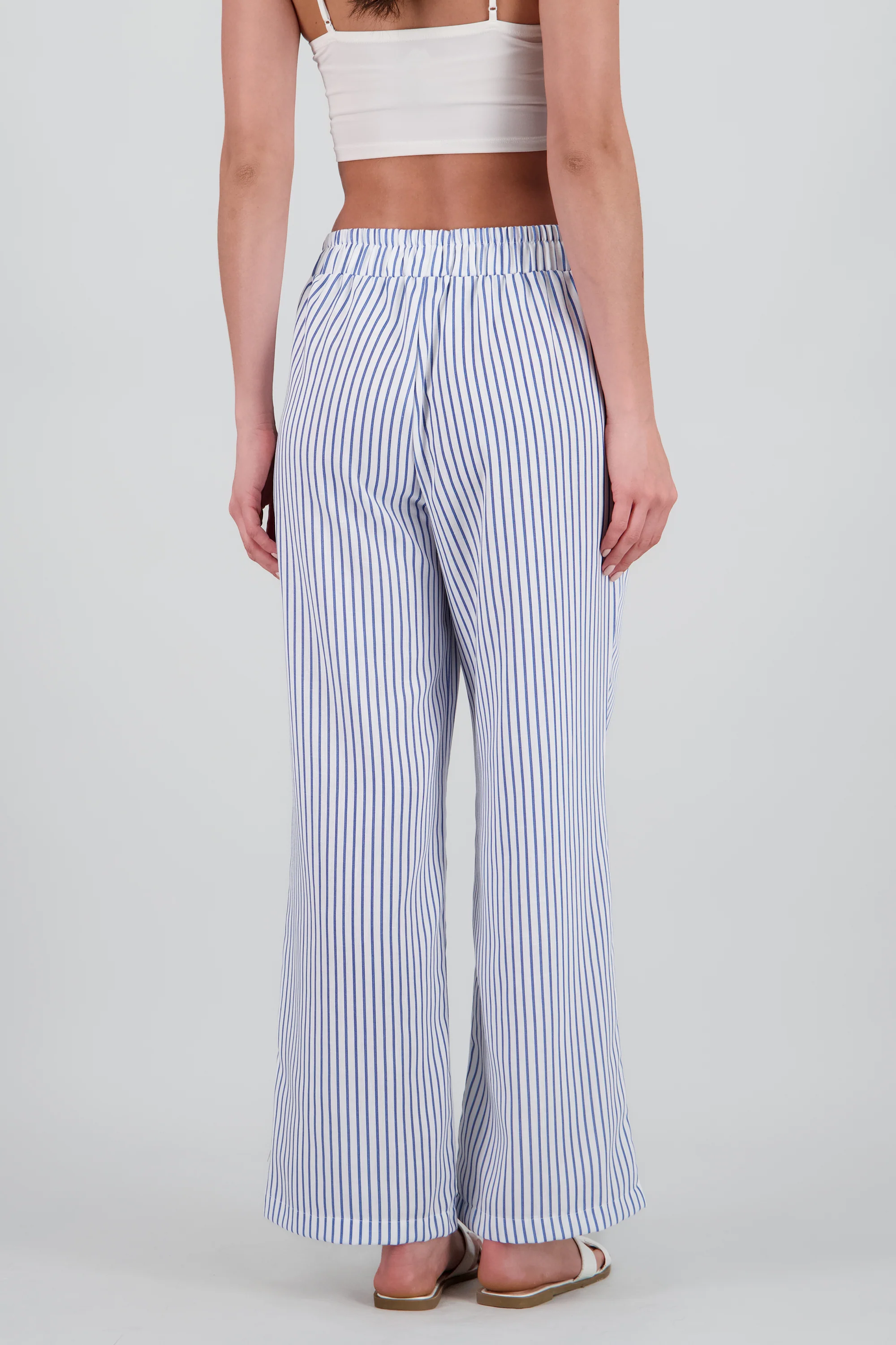 Pantalon fluido detalle jareta - Image 4