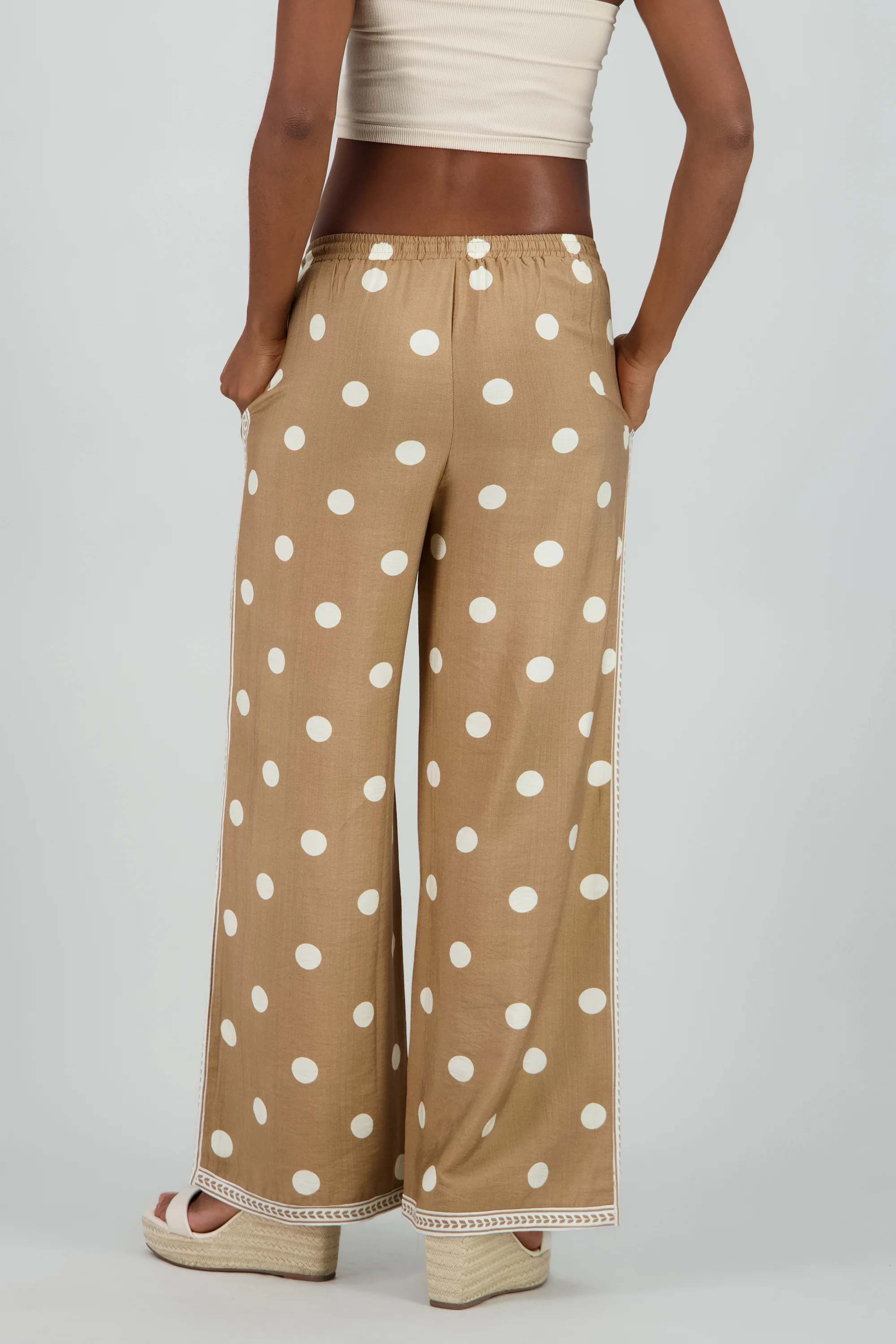 Pantalon fluido resorte detalle costados - Image 4