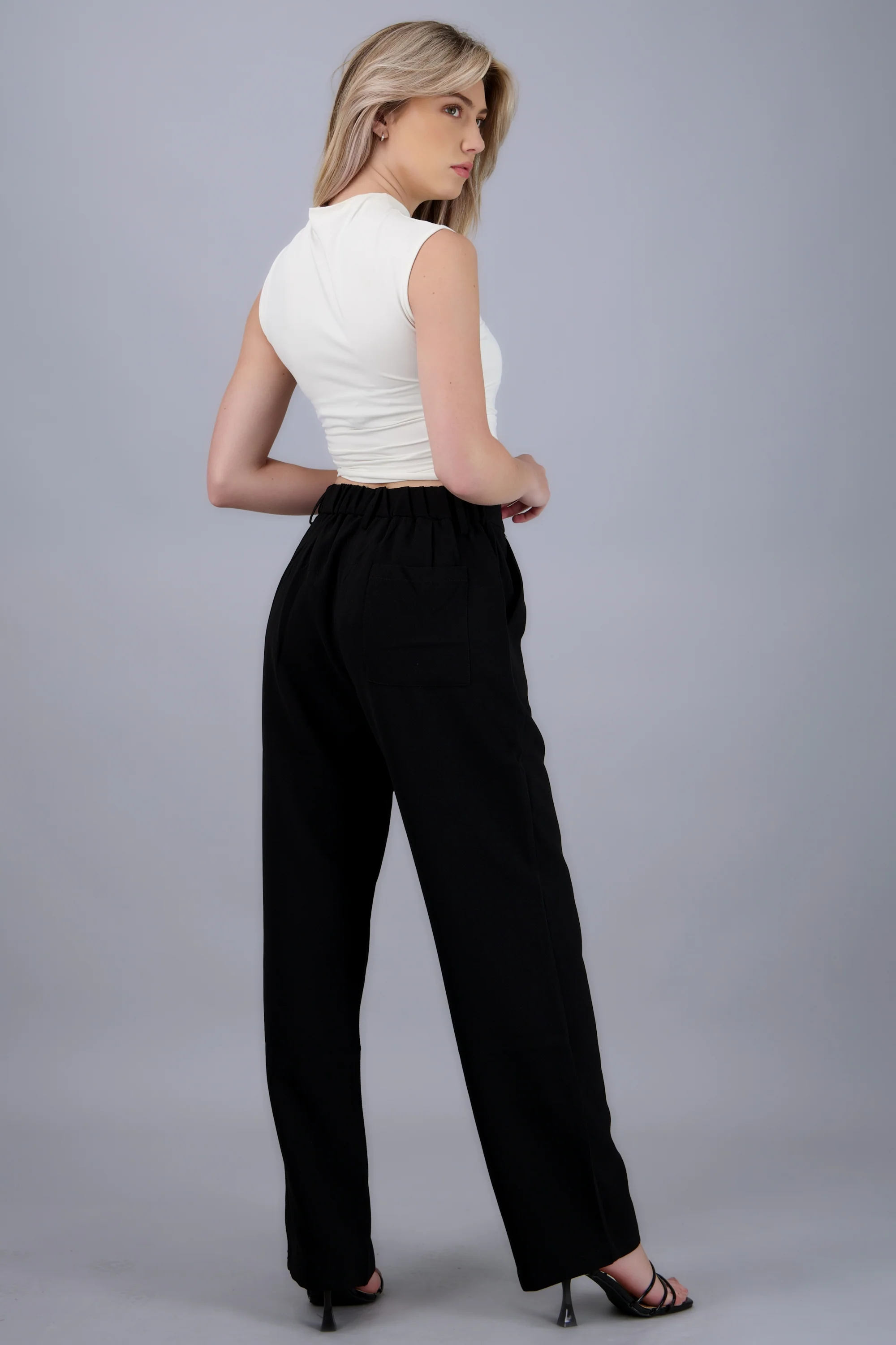 Pantalon liso con pinzas - Image 4