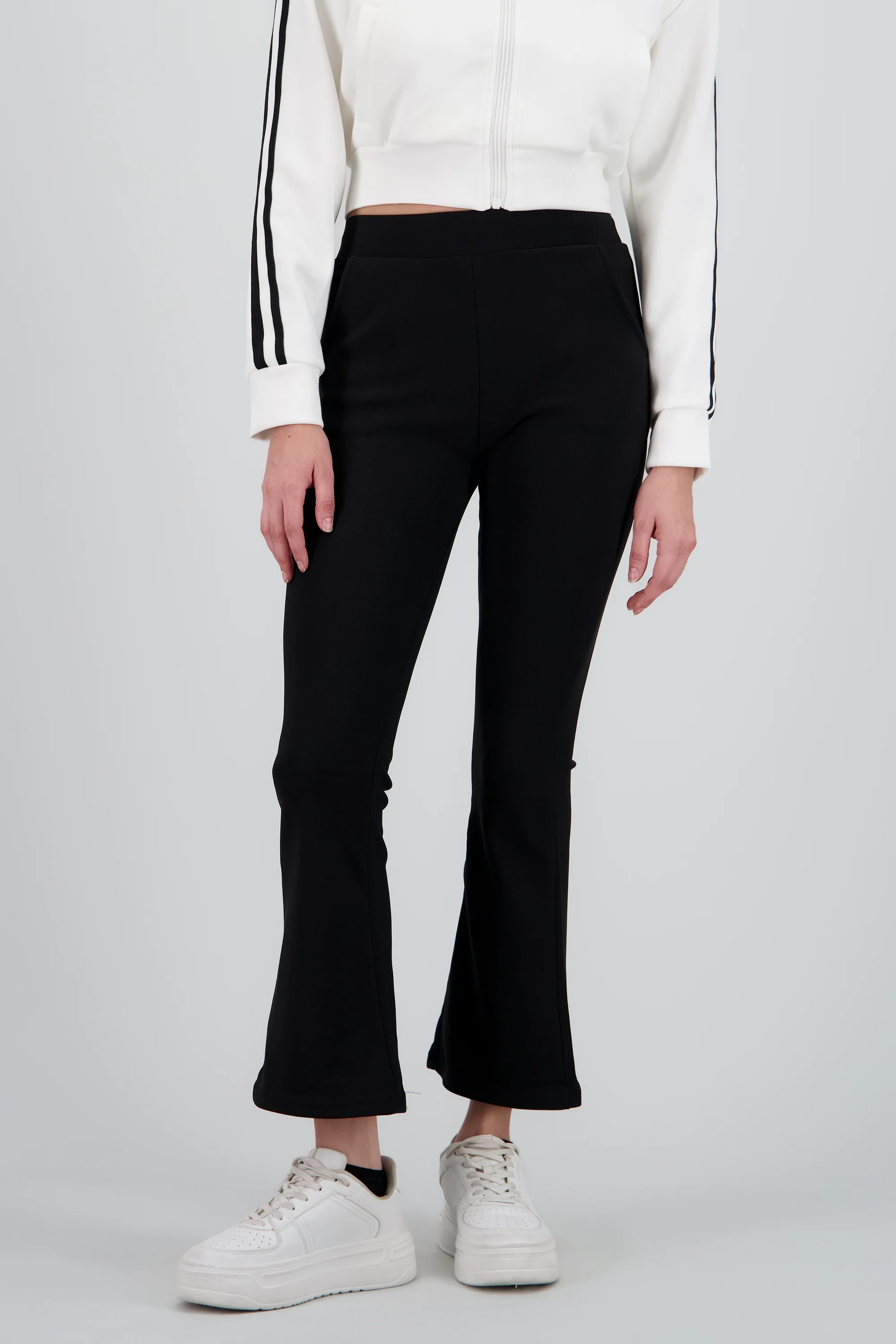 Pantalon liso flare - Image 2