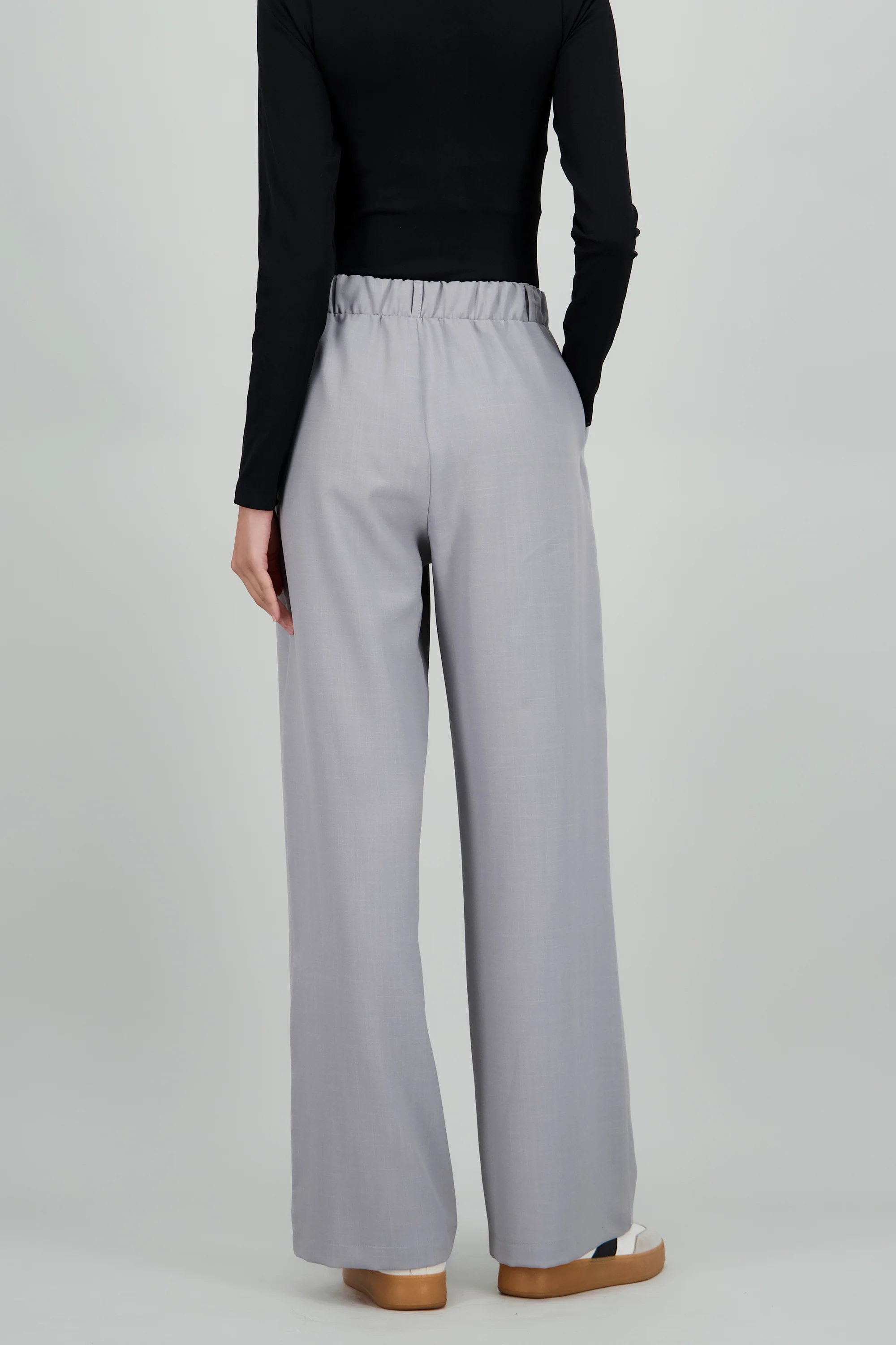 Pantalon liso recto detalle pinza - Image 4