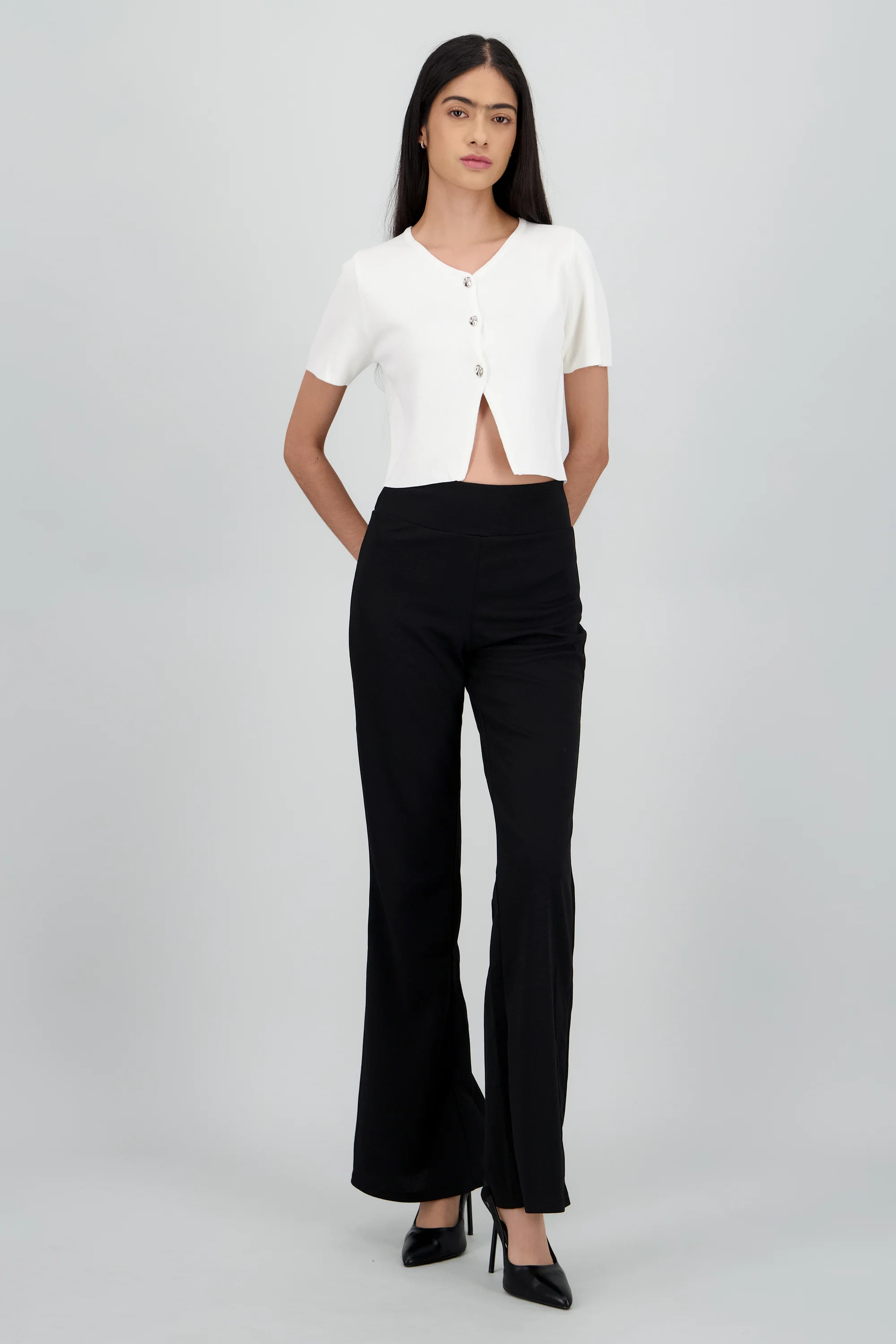 Pantalon pierna ancha liso