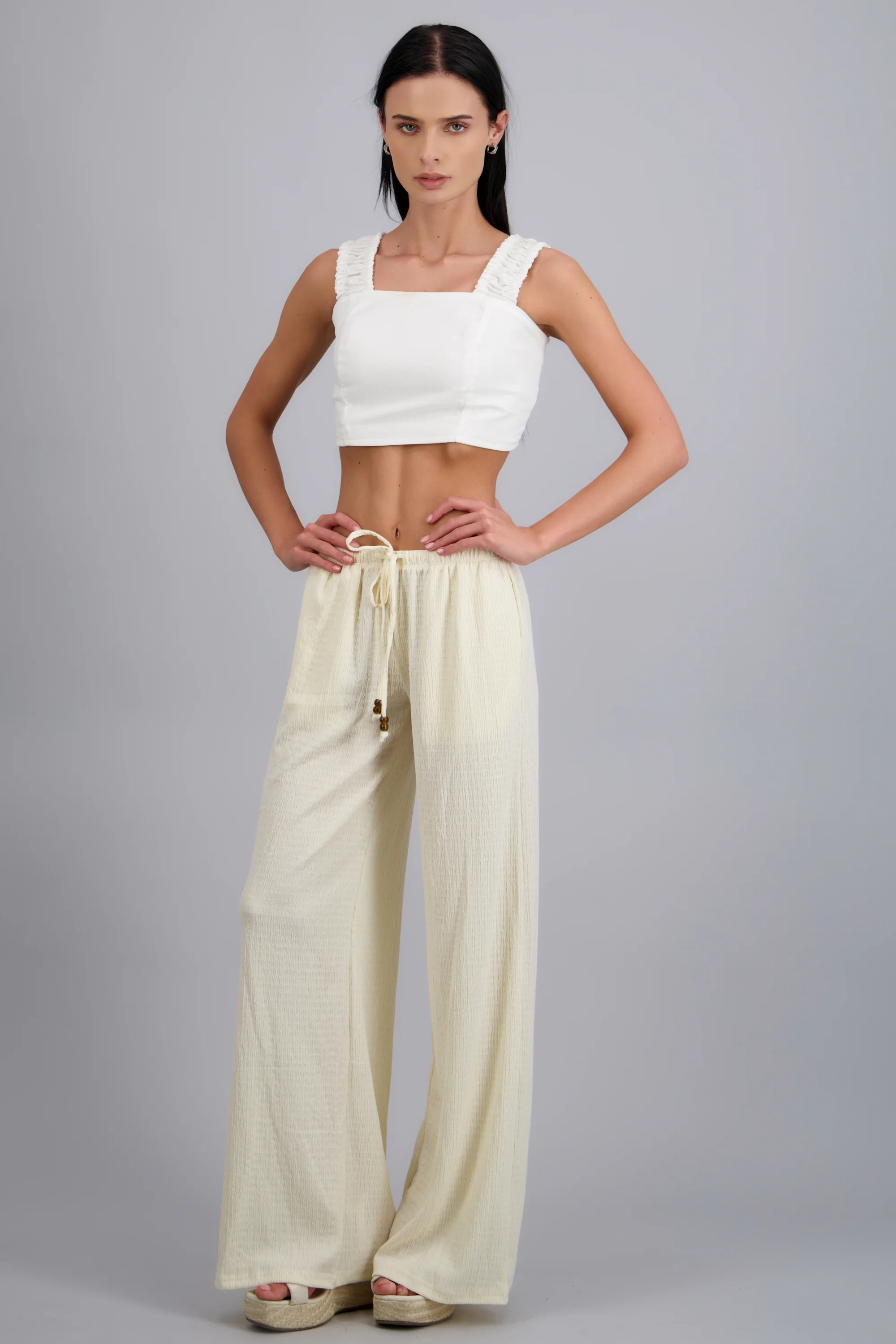 Pantalon textura detalle cuentas - Image 3