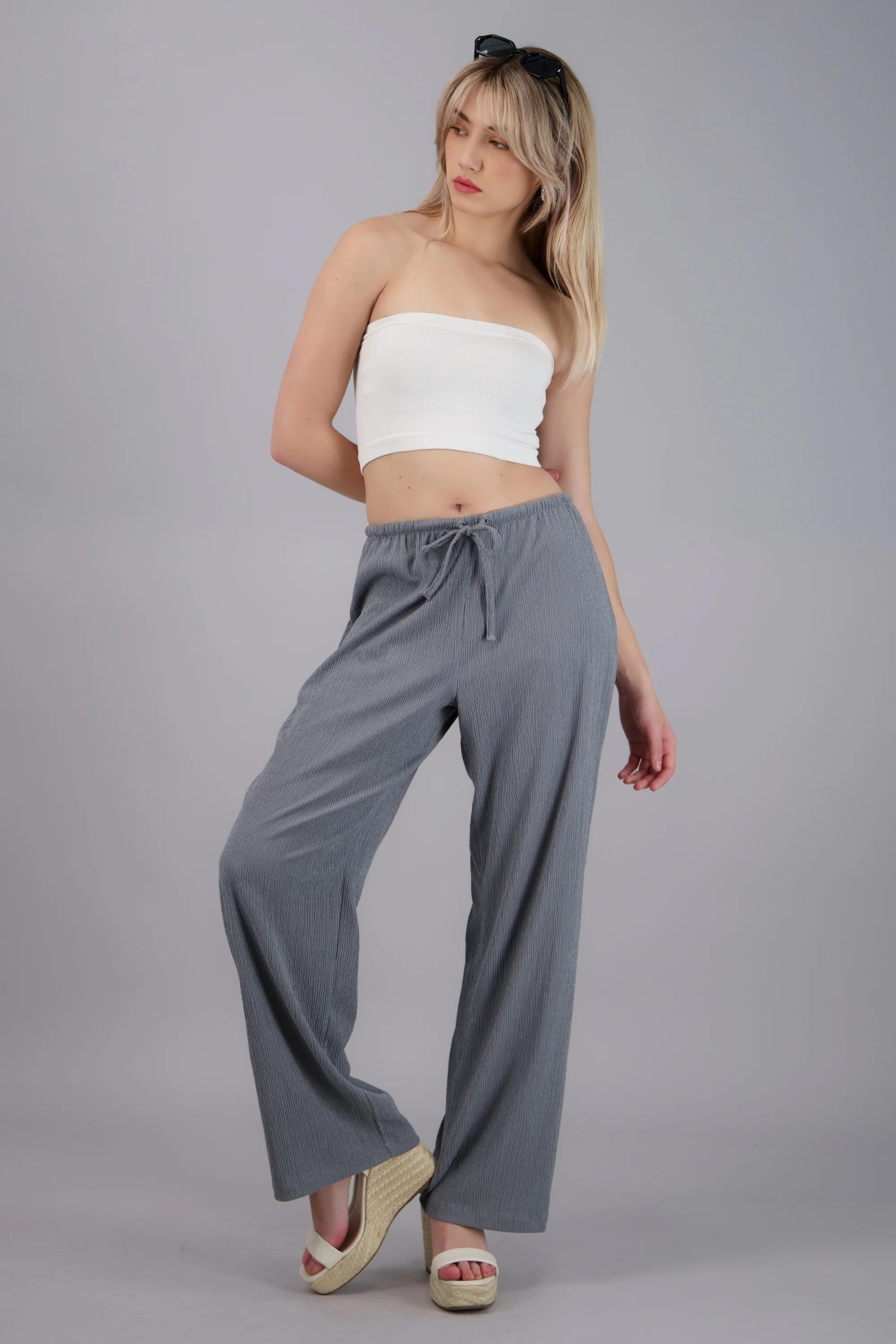 Pantalon textura detalle jareta