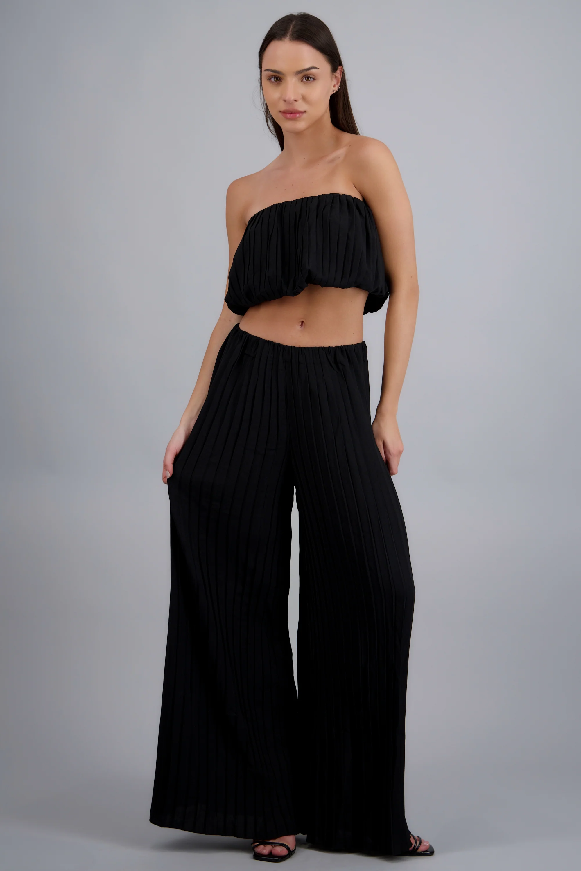 Pantalon wide leg detalle textura