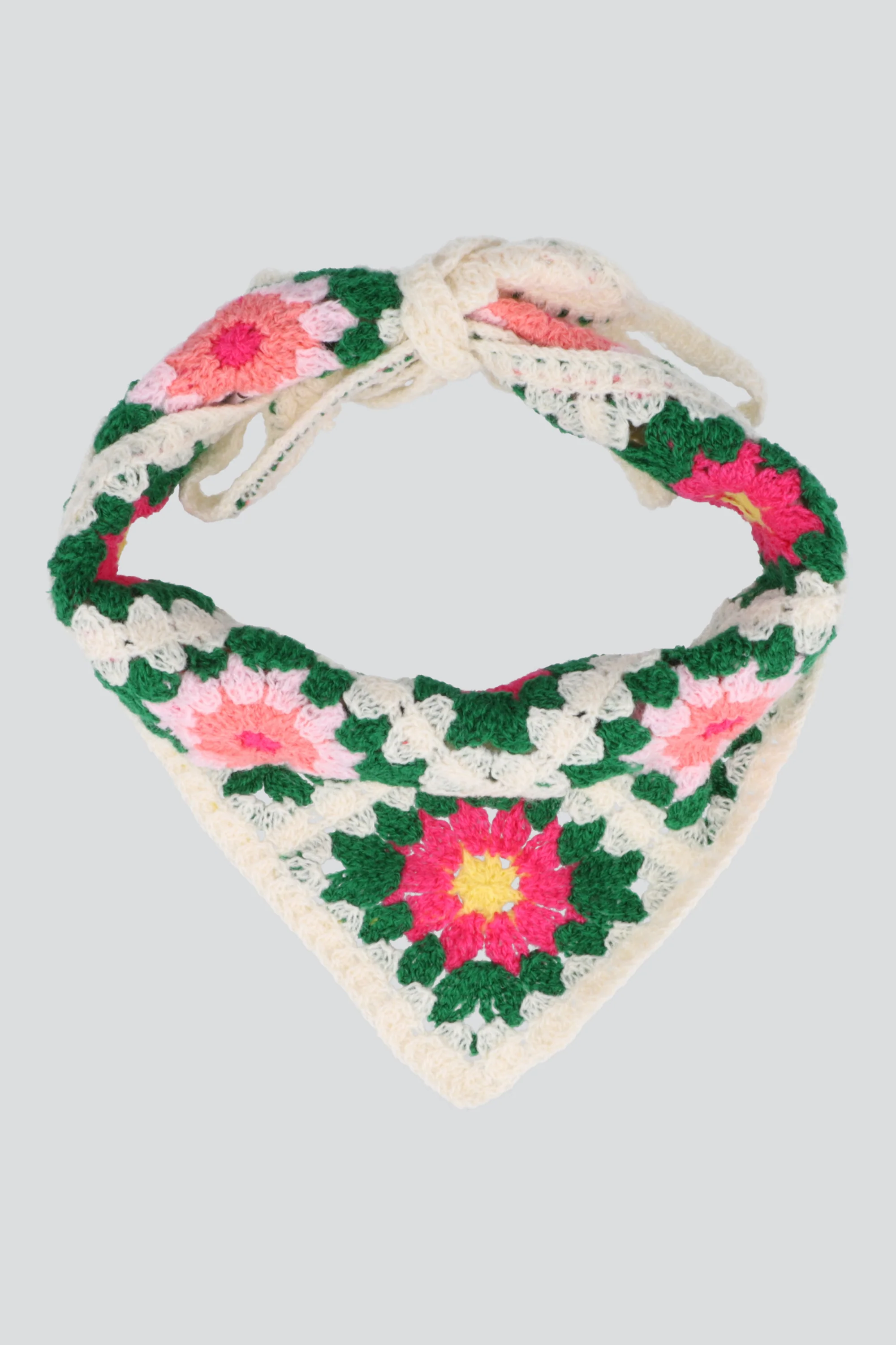 Pañuelo triangulo crochet flores