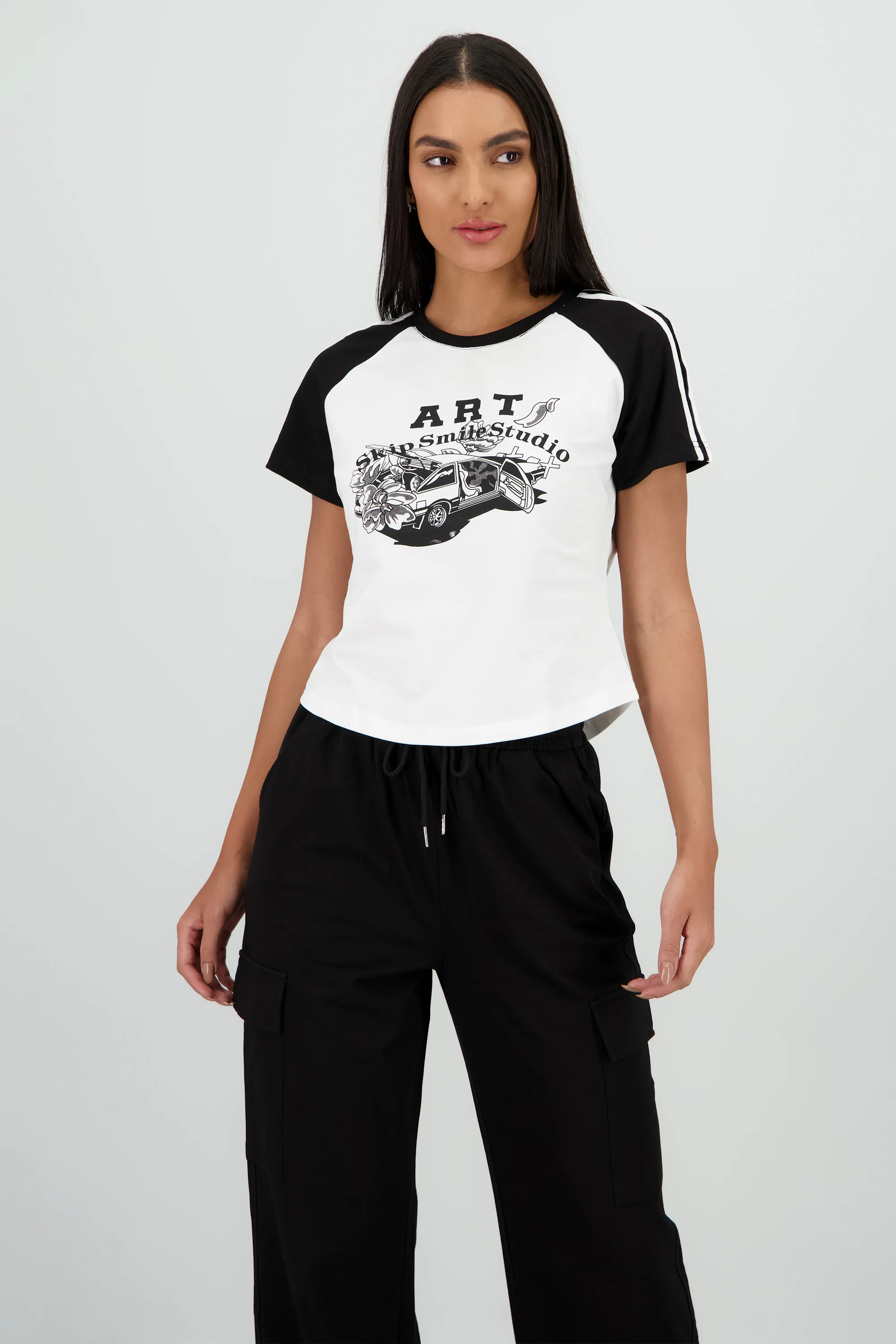 Playera crop detalle estampado contraste mangas - Image 2
