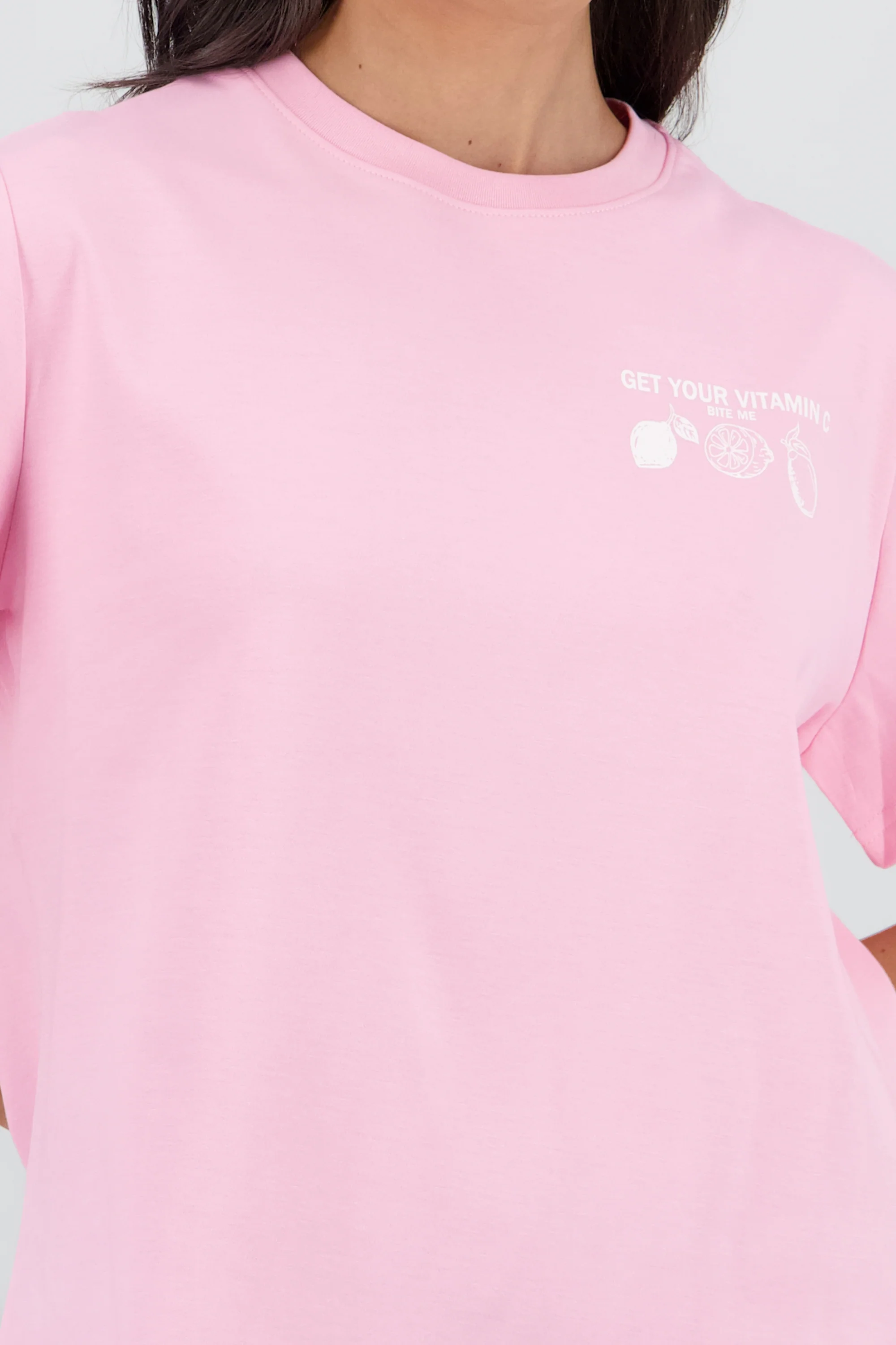 Playera manga corta estampado vitamin - Image 5