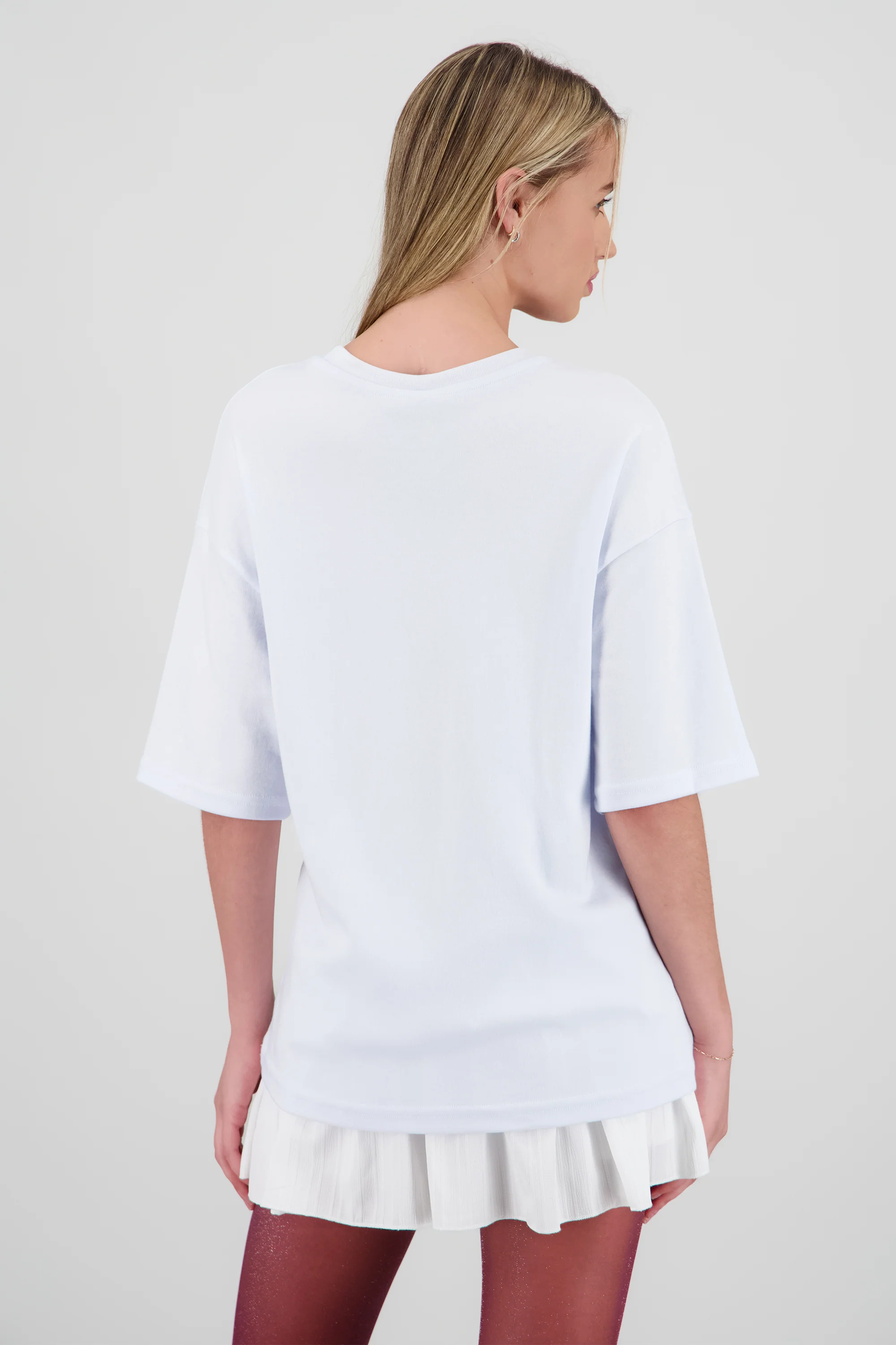 Playera Olivia Rodrigo monocromo - Image 4