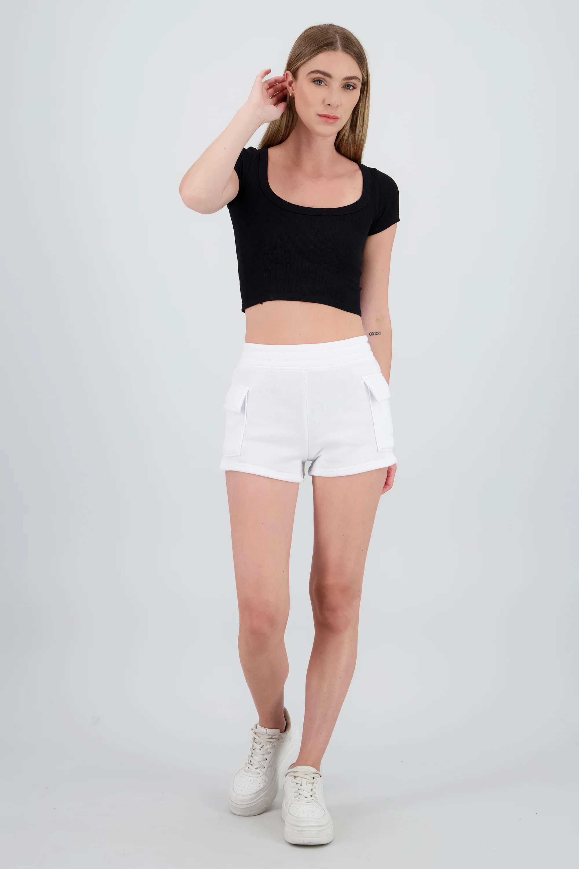Shorts con fleece y bolsas lisos