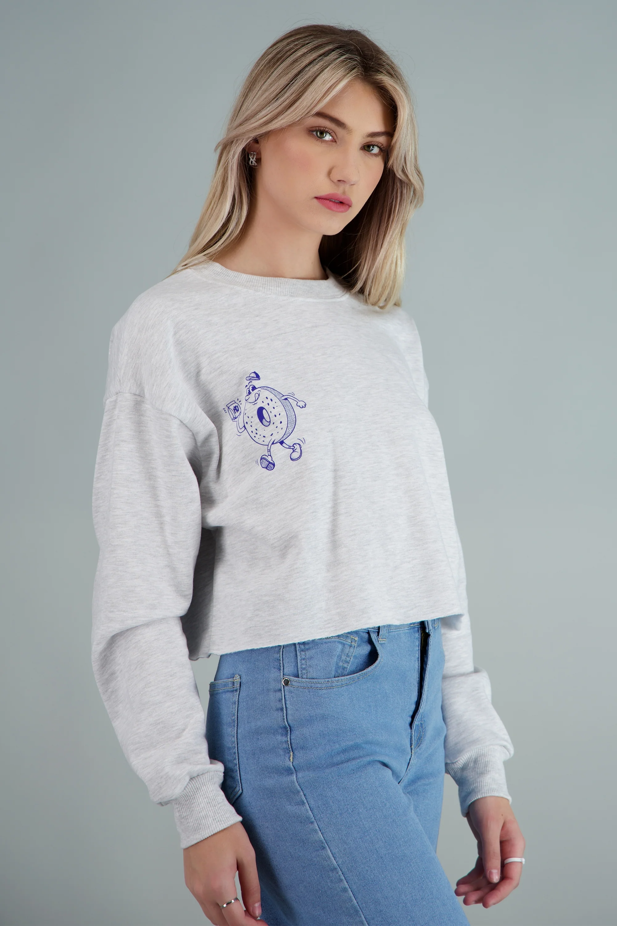 Sudadera crop estampado bagel - Image 4