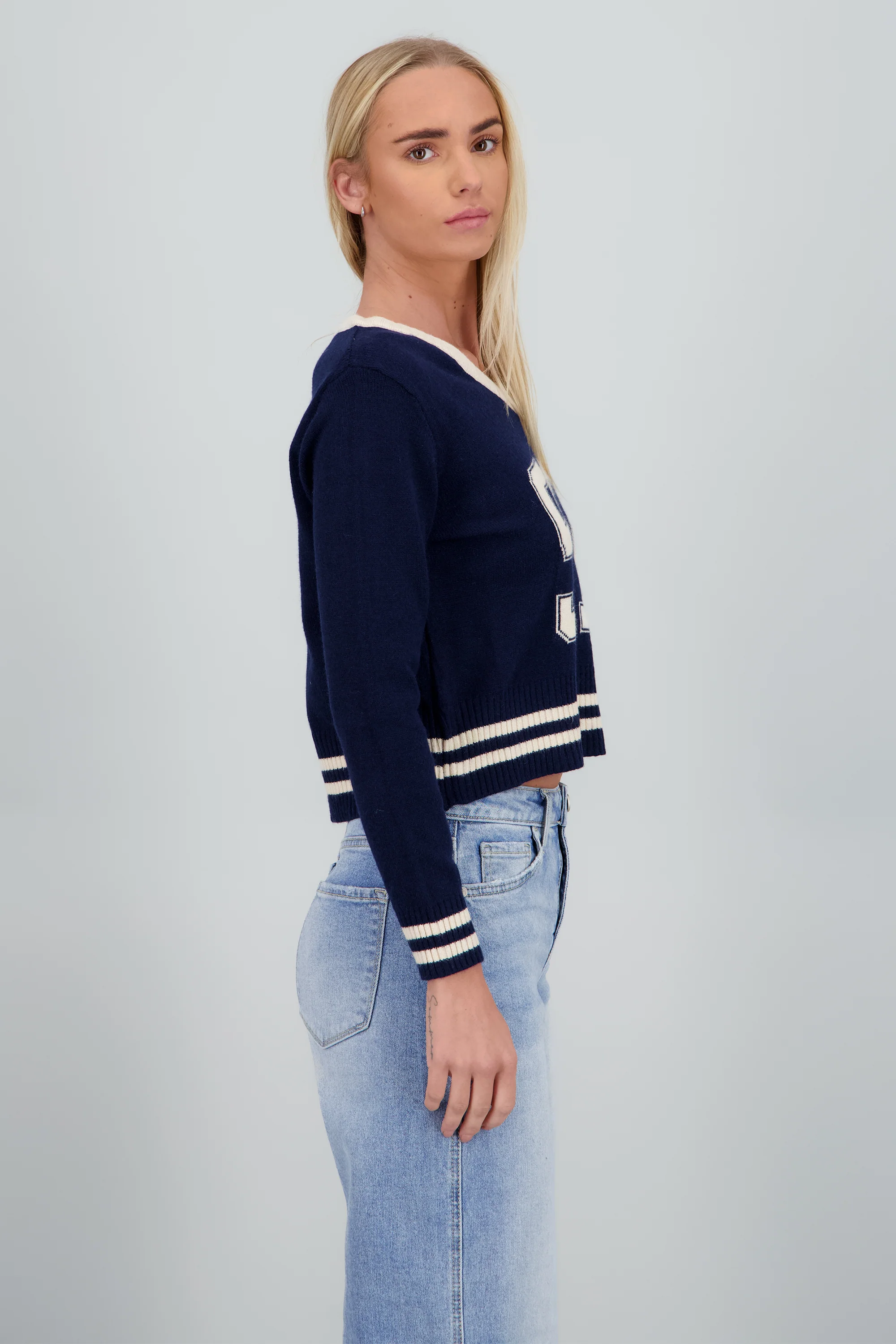 Sueter numero tejido - Image 3