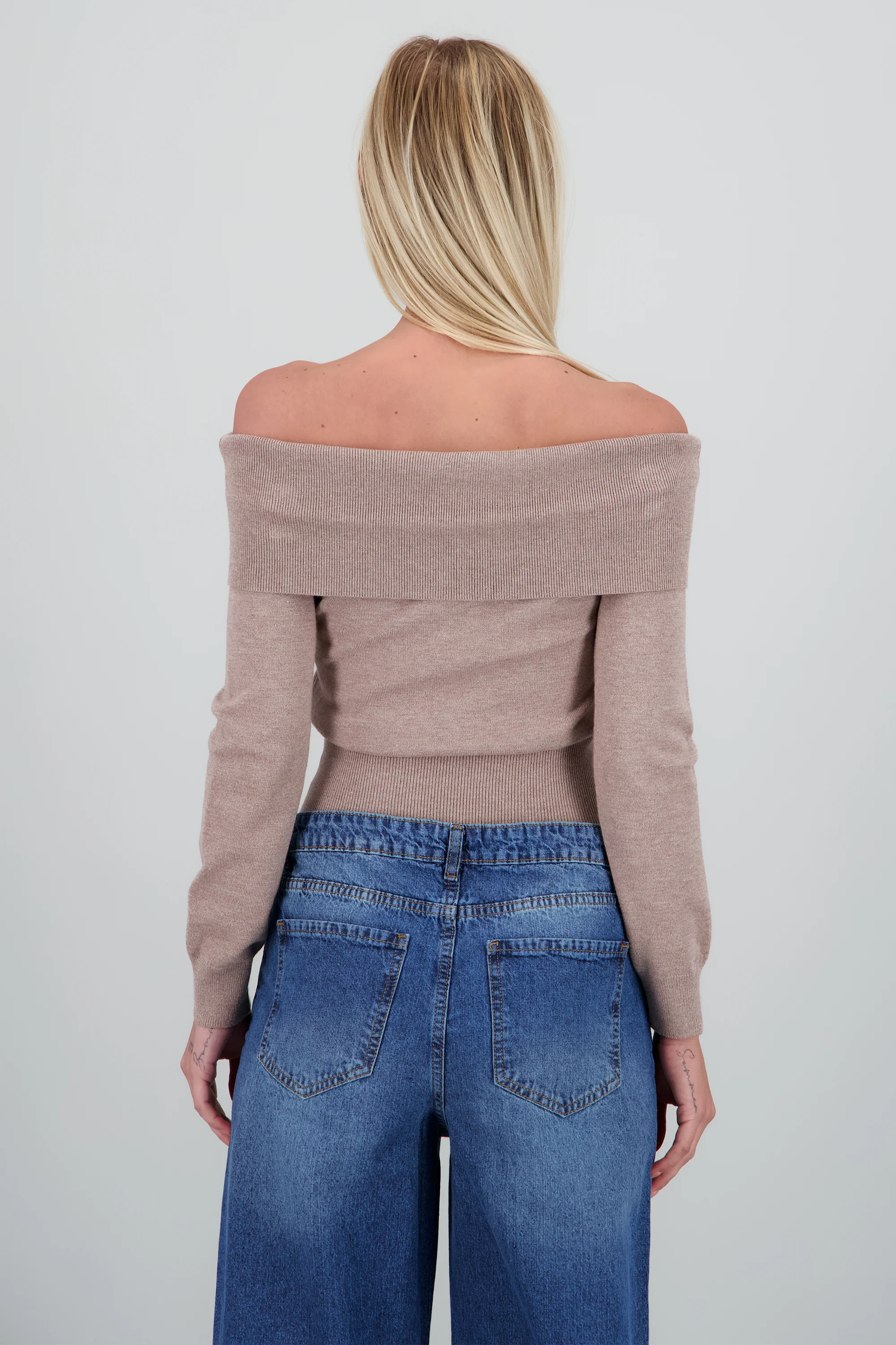 Suéter off shoulder punto - Image 4